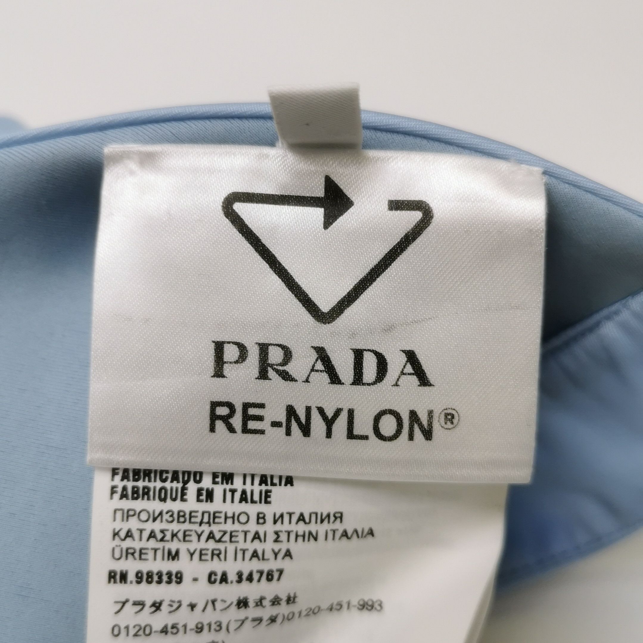 Prada Prada Solid Triangle Logo Tank Top 0089 Size L / US 10 / IT 46 - 10 Thumbnail