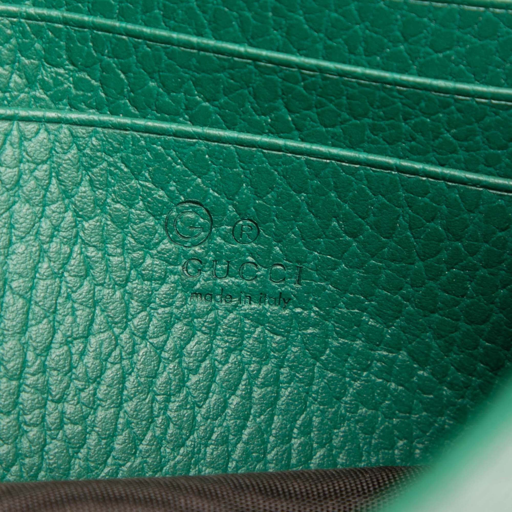 Gucci Interlocking G Dollar Calfskin Wallet on Chain