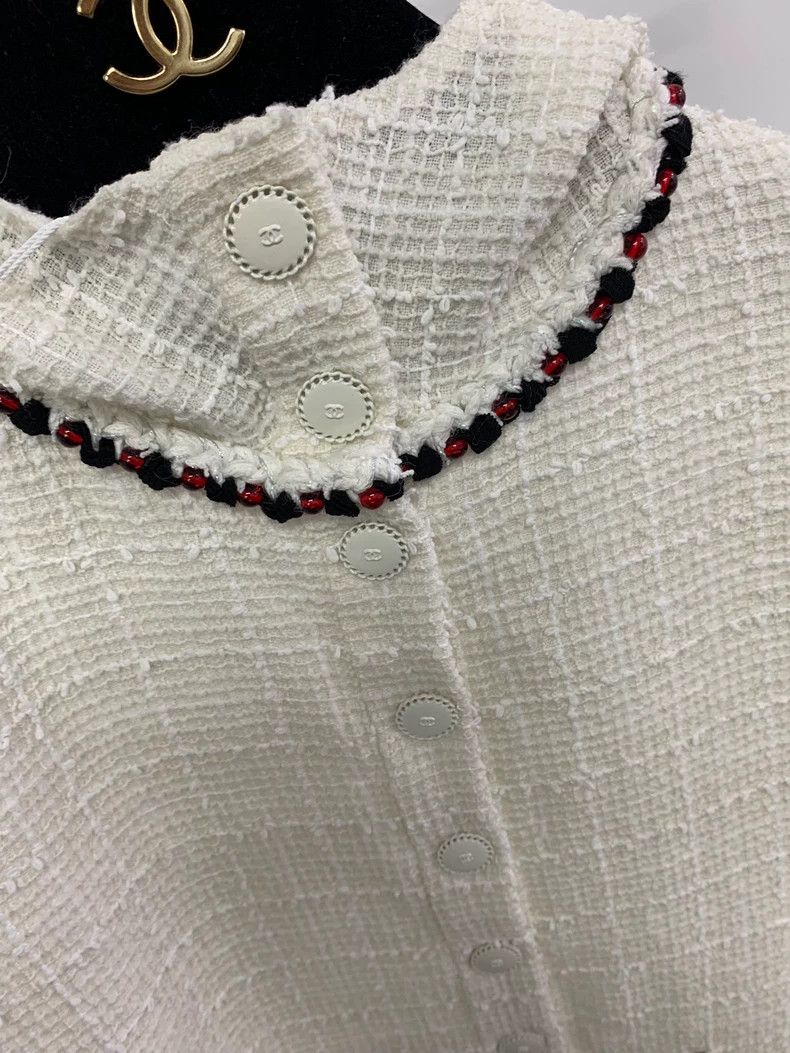 Chanel Chanel 25C White Tweed Beaded Hooded Dress - dmc Size M / US 6-8 / IT 42-44 - 2 Thumbnail