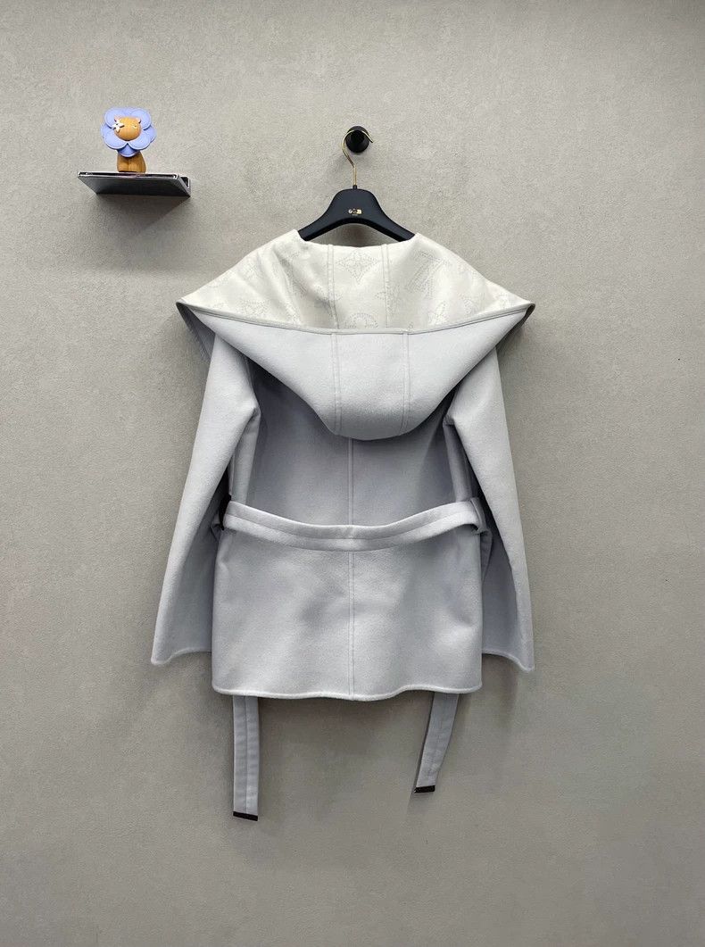 Louis Vuitton LV Gray Short Hooded Long Sleeve Coat - dmc Size M / US 6-8 / IT 42-44 - 2 Thumbnail