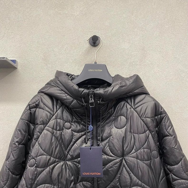 Louis Vuitton LV Black Floral Quilted Down Jacket - dmc Size US M / EU 48-50 / 2 - 4 Thumbnail