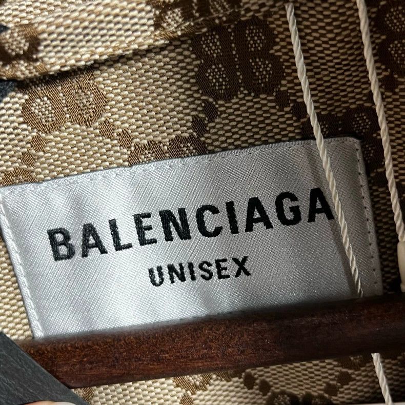 Balenciaga Balenciaga x Gucci Printed Down Vest - dmc Size US XS / EU 42 / 0 - 3 Thumbnail