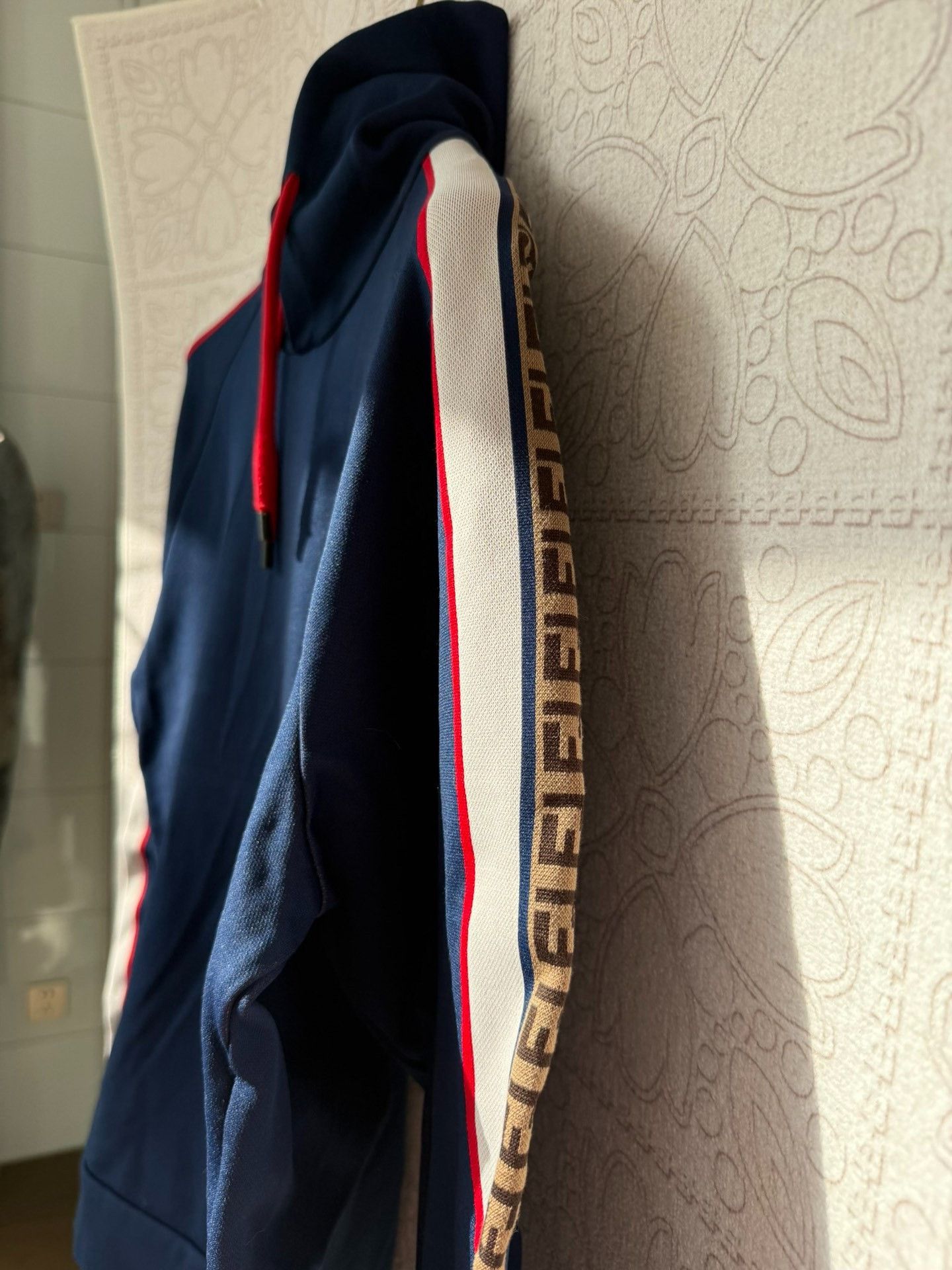 Fendi fendi logo printed hoodie in blue Size US L / EU 52-54 / 3 - 3 Thumbnail