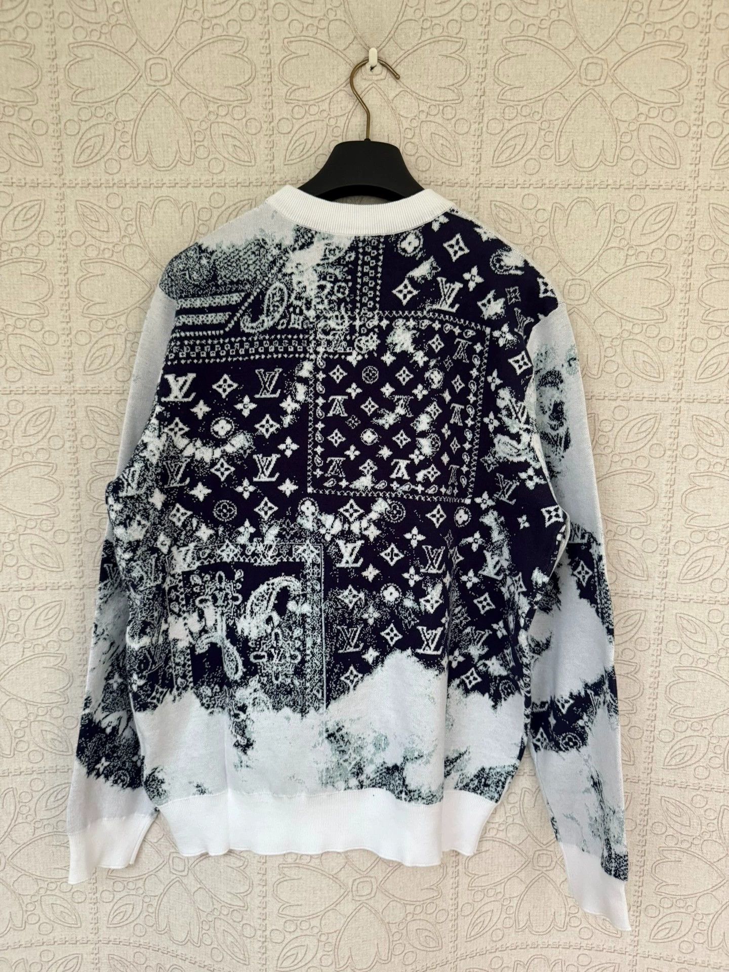 Louis Vuitton louis vuitton tie-dye knit sweater in size large Size US L / EU 52-54 / 3 - 2 Thumbnail