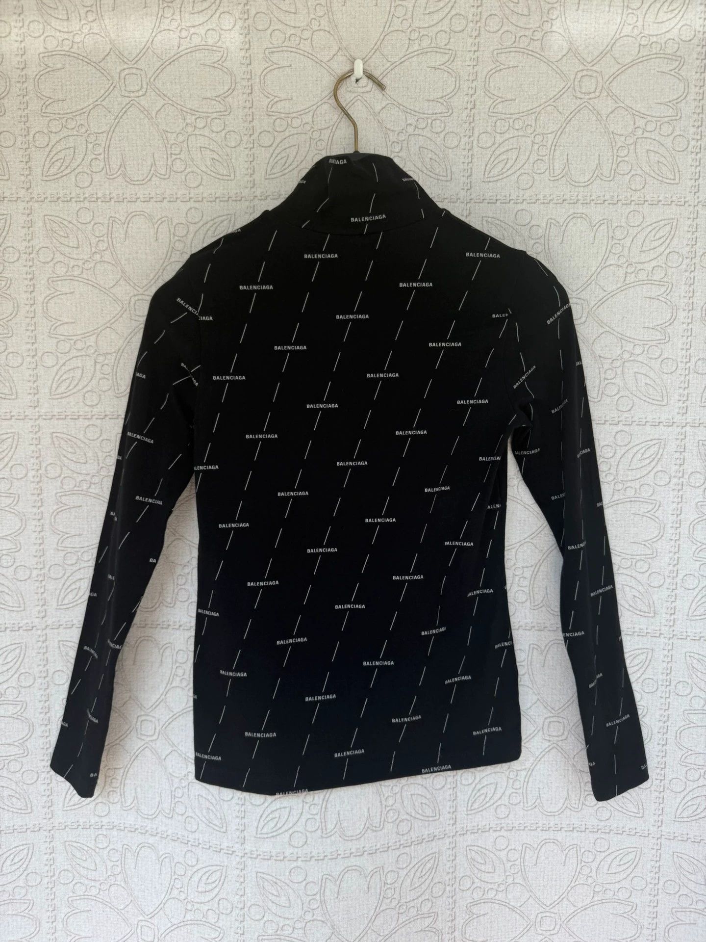 Balenciaga balenciaga long sleeve black top size small Size US S / EU 44-46 / 1 - 2 Thumbnail