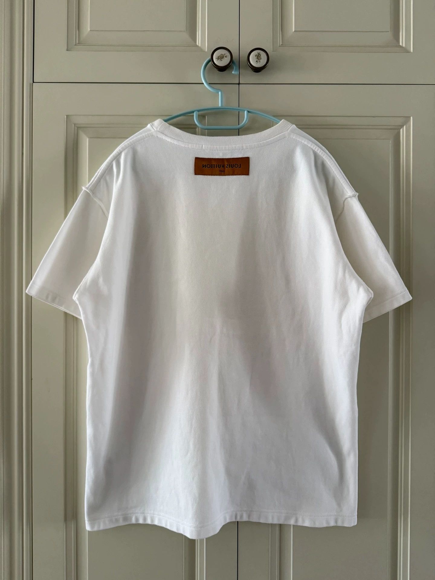 Louis Vuitton Louis Vuitton Short Sleeve Embroidered T-Shirt Size S / US 4 / IT 40 - 2 Thumbnail
