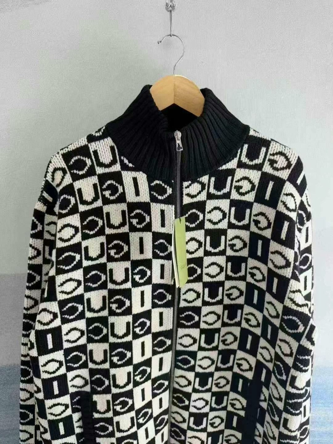 Gucci gucci black and white knit zip jacket Size US M / EU 48-50 / 2 - 2 Thumbnail