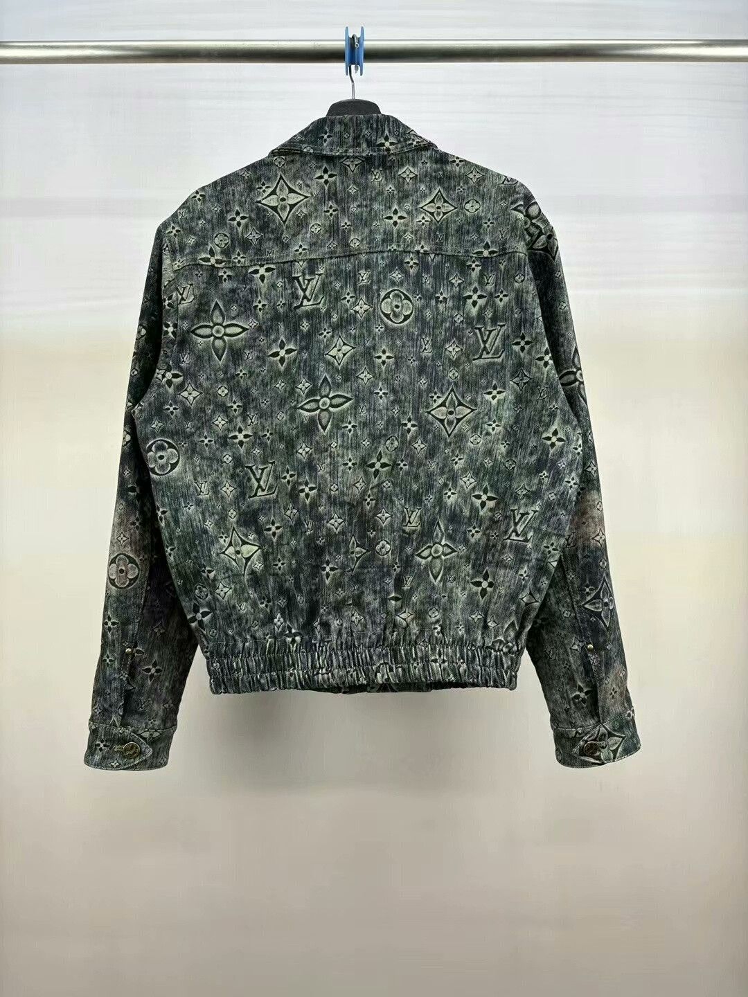 Louis Vuitton louis vuitton denim jacket with all-over print Size US L / EU 52-54 / 3 - 2 Thumbnail