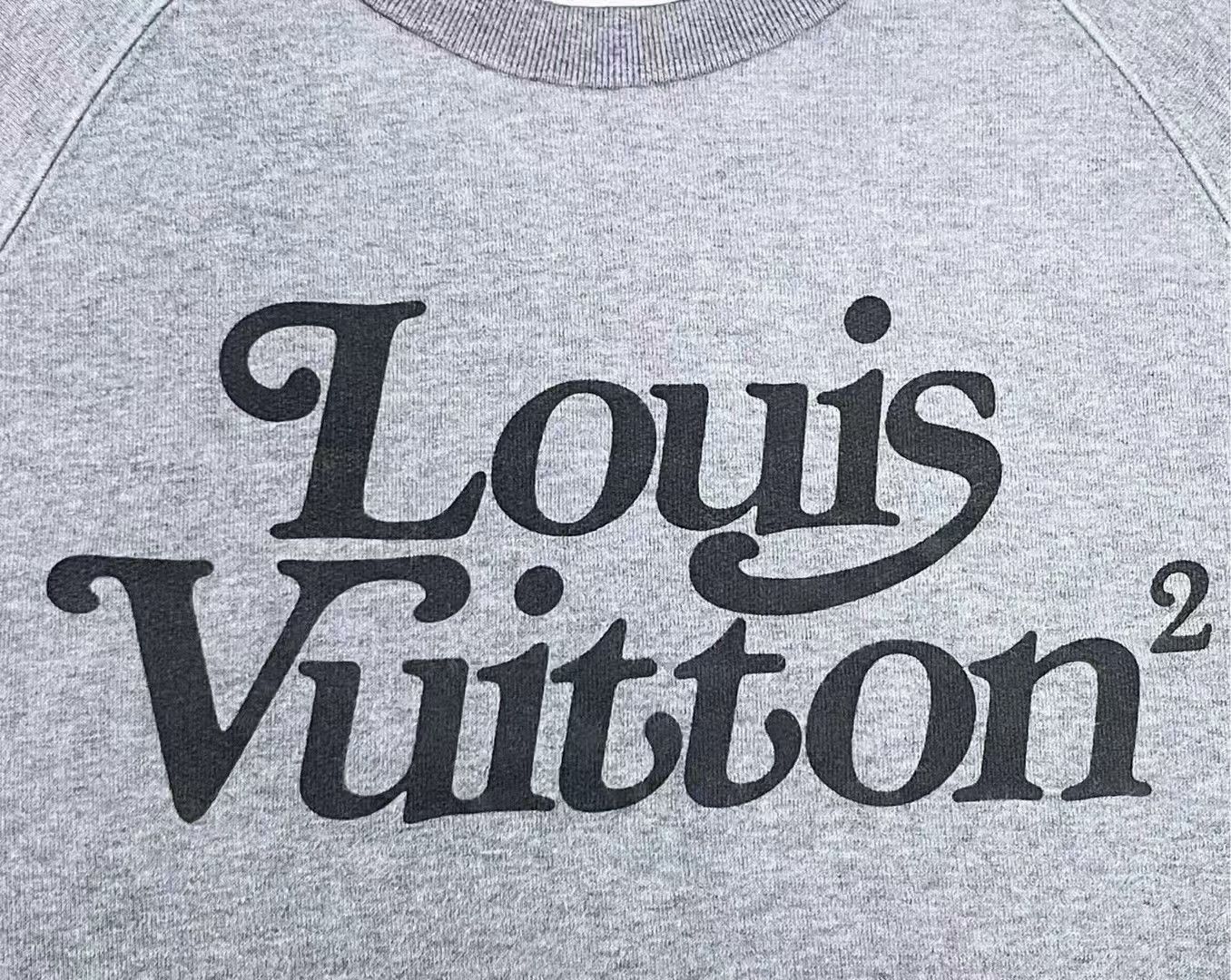 Louis Vuitton louis vuitton x nigo gray logo sweatshirt Size US M / EU 48-50 / 2 - 5 Thumbnail