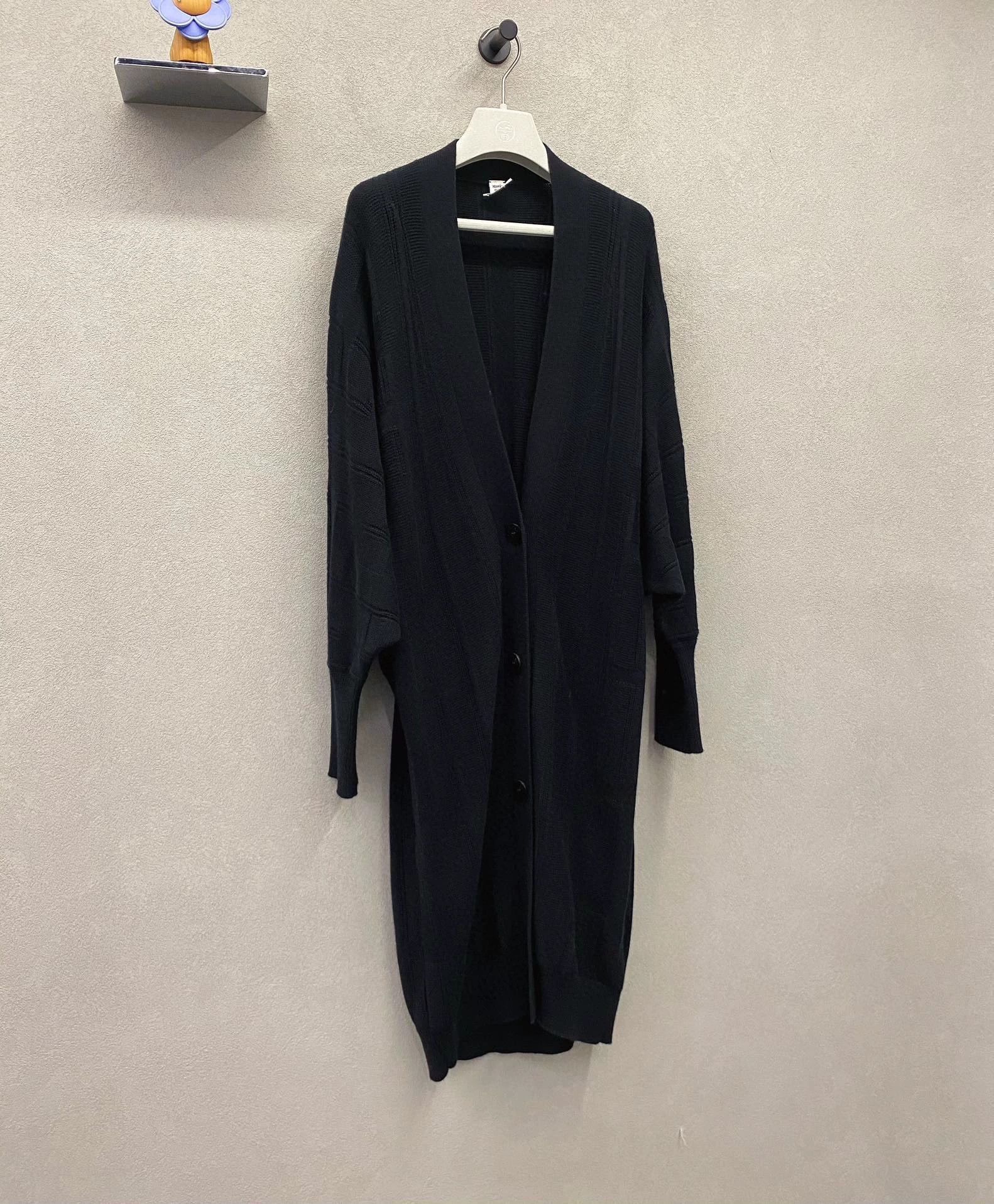 Hermes Hermès Black Wool Cardigan Size 34 Size XS / US 0-2 / IT 36-38 - 4 Thumbnail