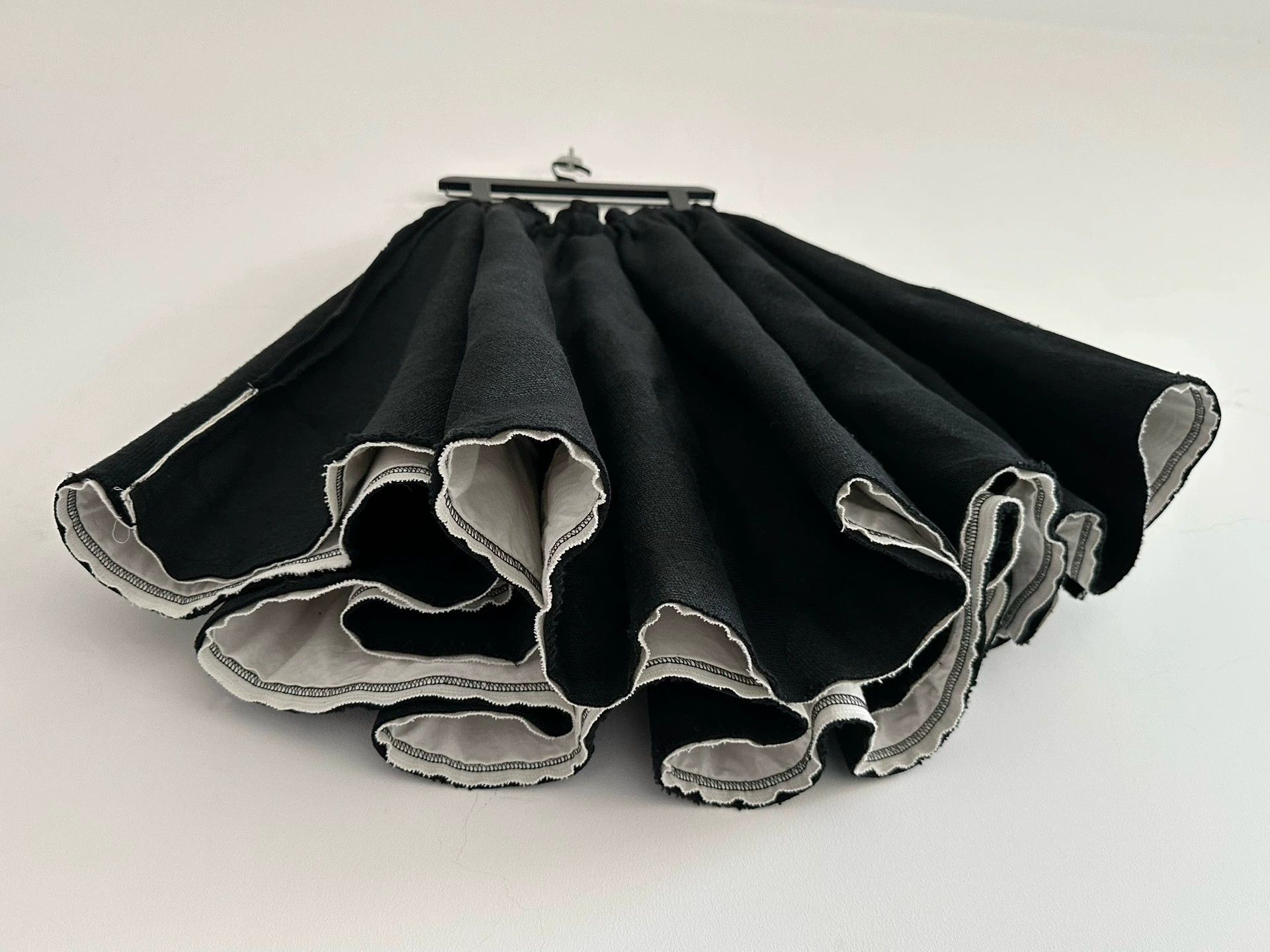 Comme des Garcons Comme des Garcons Wool Pleated Skirt Size 26" / US 2 / IT 38 - 6 Thumbnail