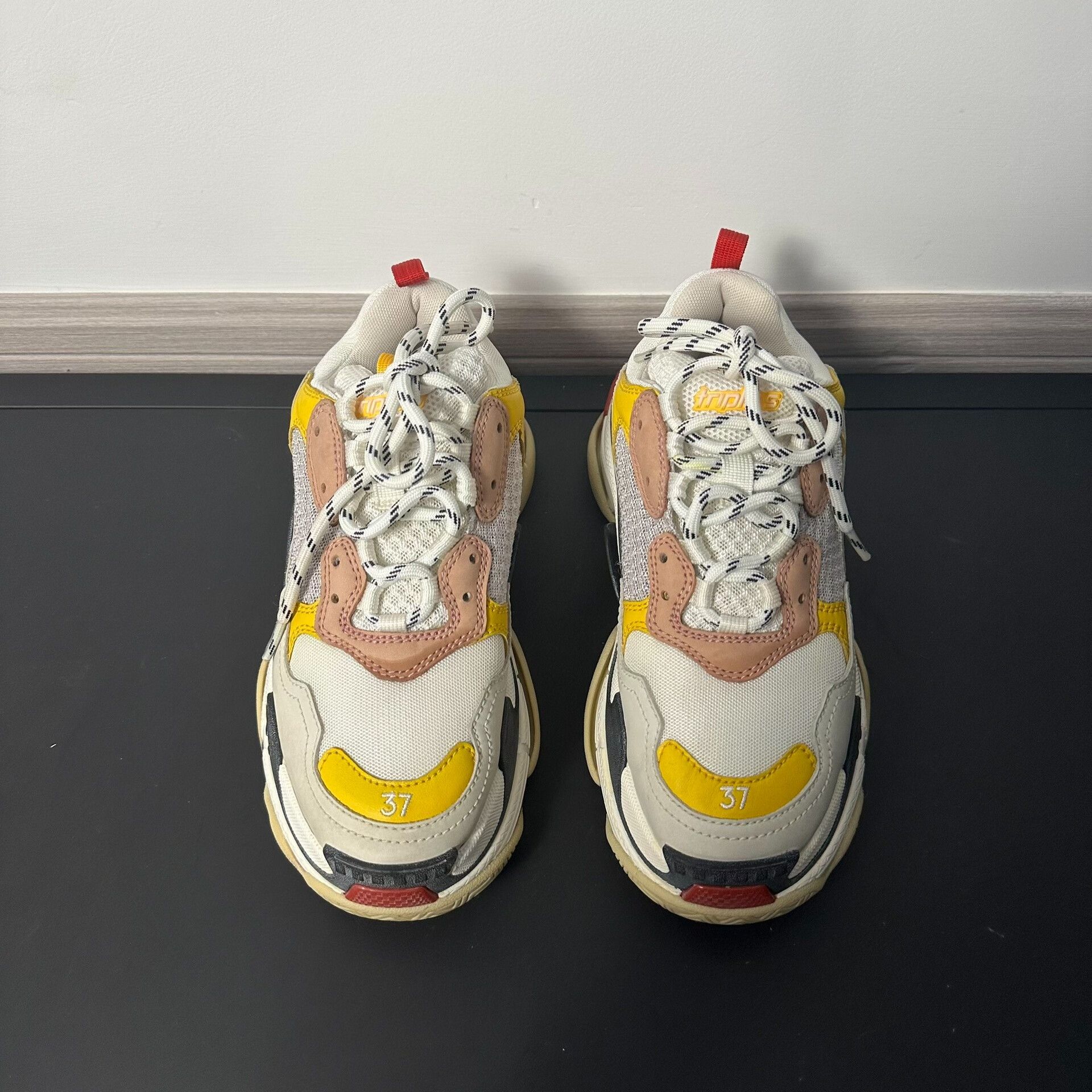 Balenciaga balenciaga triple s dad sneakers vintage wash Size US 6 / IT 36 - 2 Thumbnail