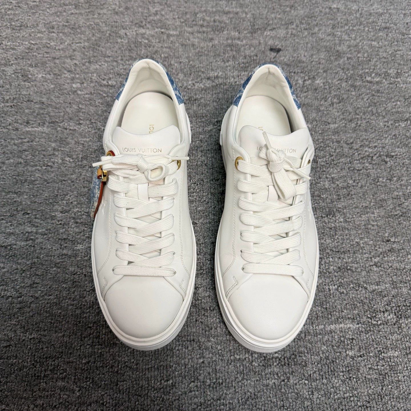 Louis Vuitton louis vuitton time out white sneakers Size US 8.5 / IT 38.5 - 2 Thumbnail