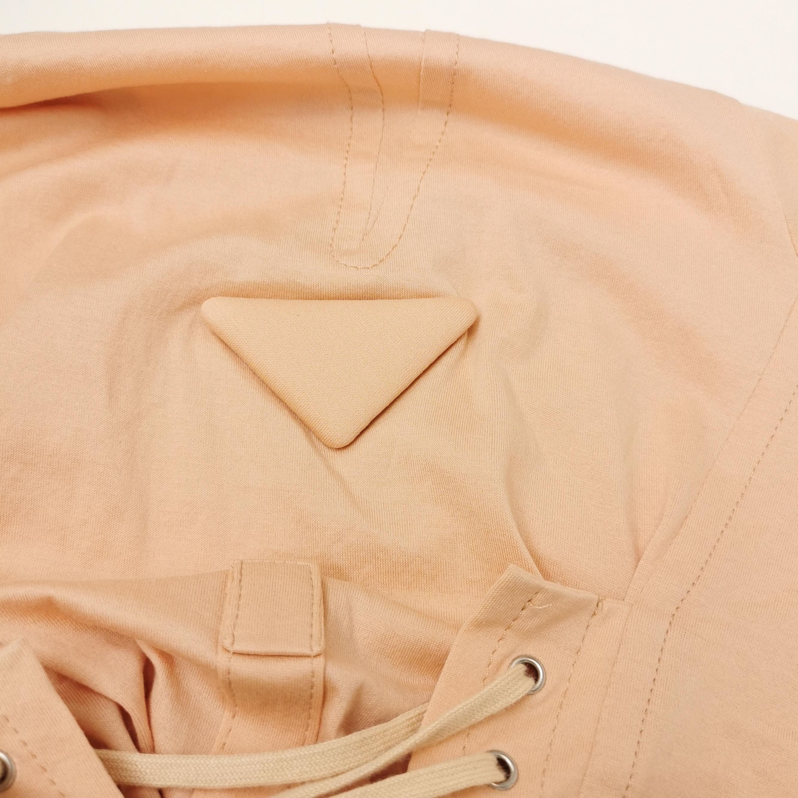 Prada Prada Cropped Long Sleeve T-Shirt in Beige 0089 Size M / US 6-8 / IT 42-44 - 3 Thumbnail