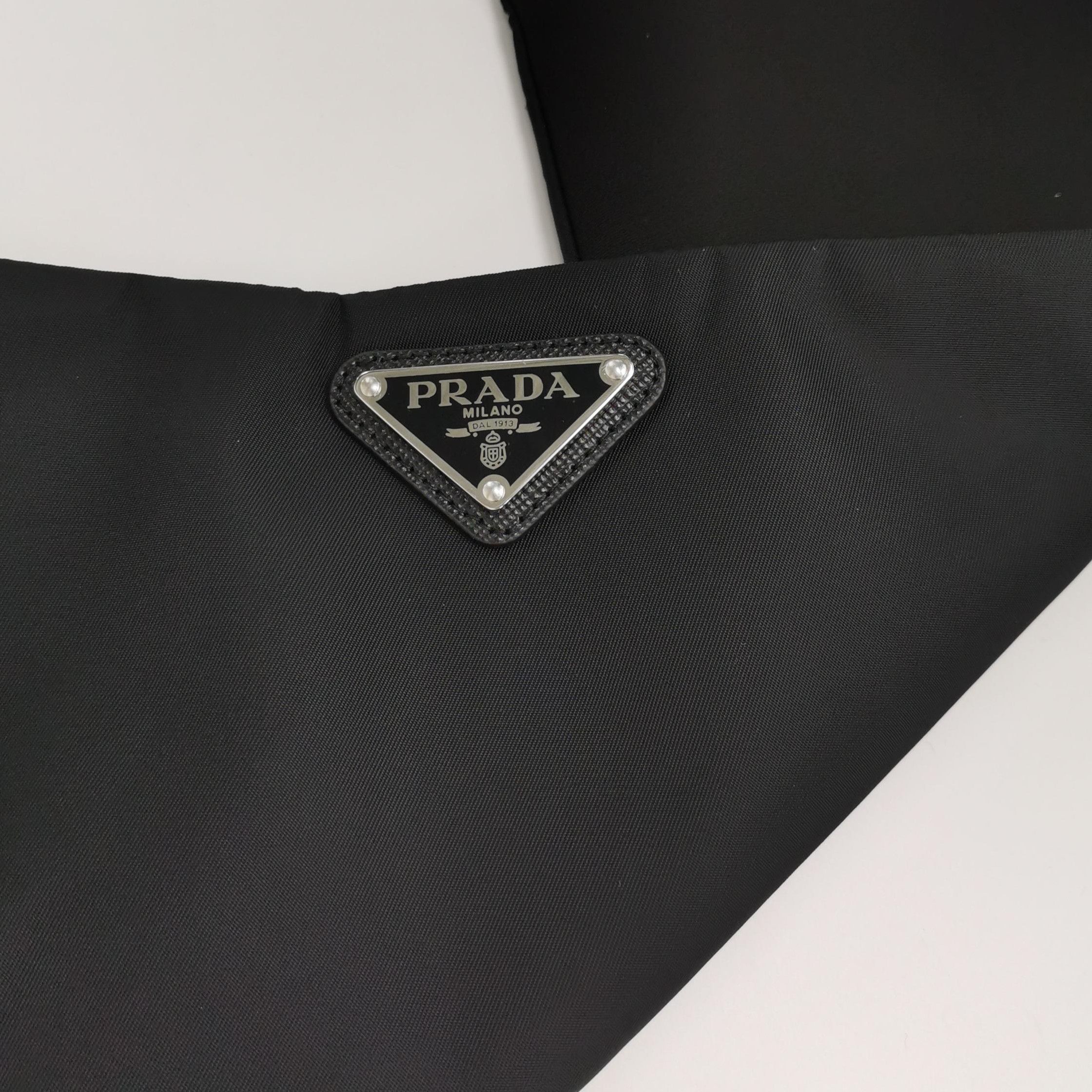Prada Prada Solid Triangle Logo Crop Top 0089 Size L / US 10 / IT 46 - 3 Thumbnail