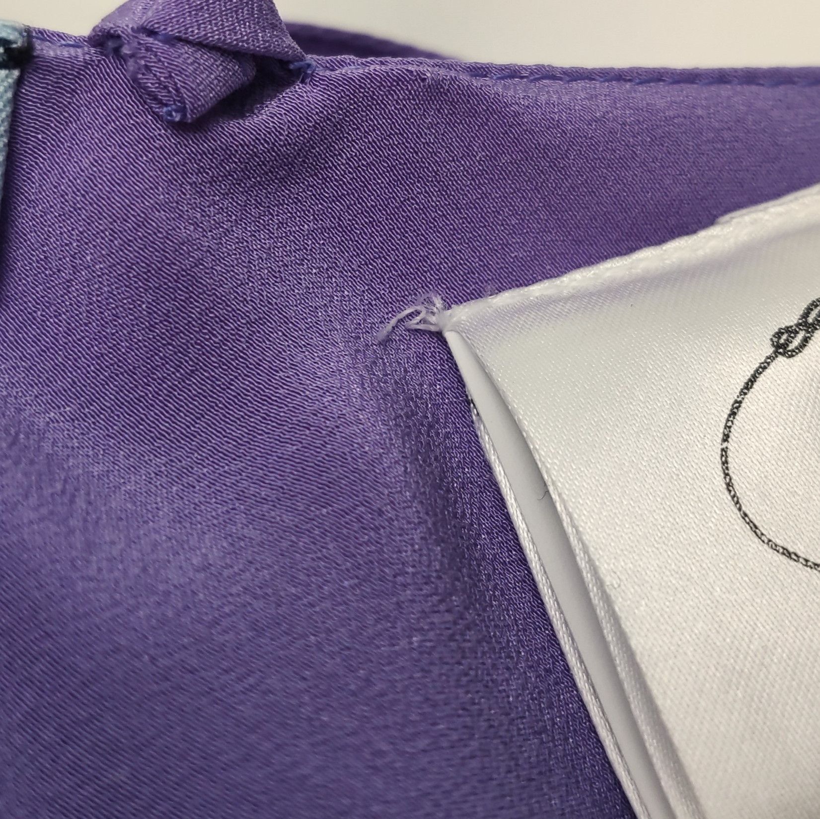 Prada Prada Solid Color Silk Top with Triangle Logo 0089 Size M / US 6-8 / IT 42-44 - 11 Thumbnail