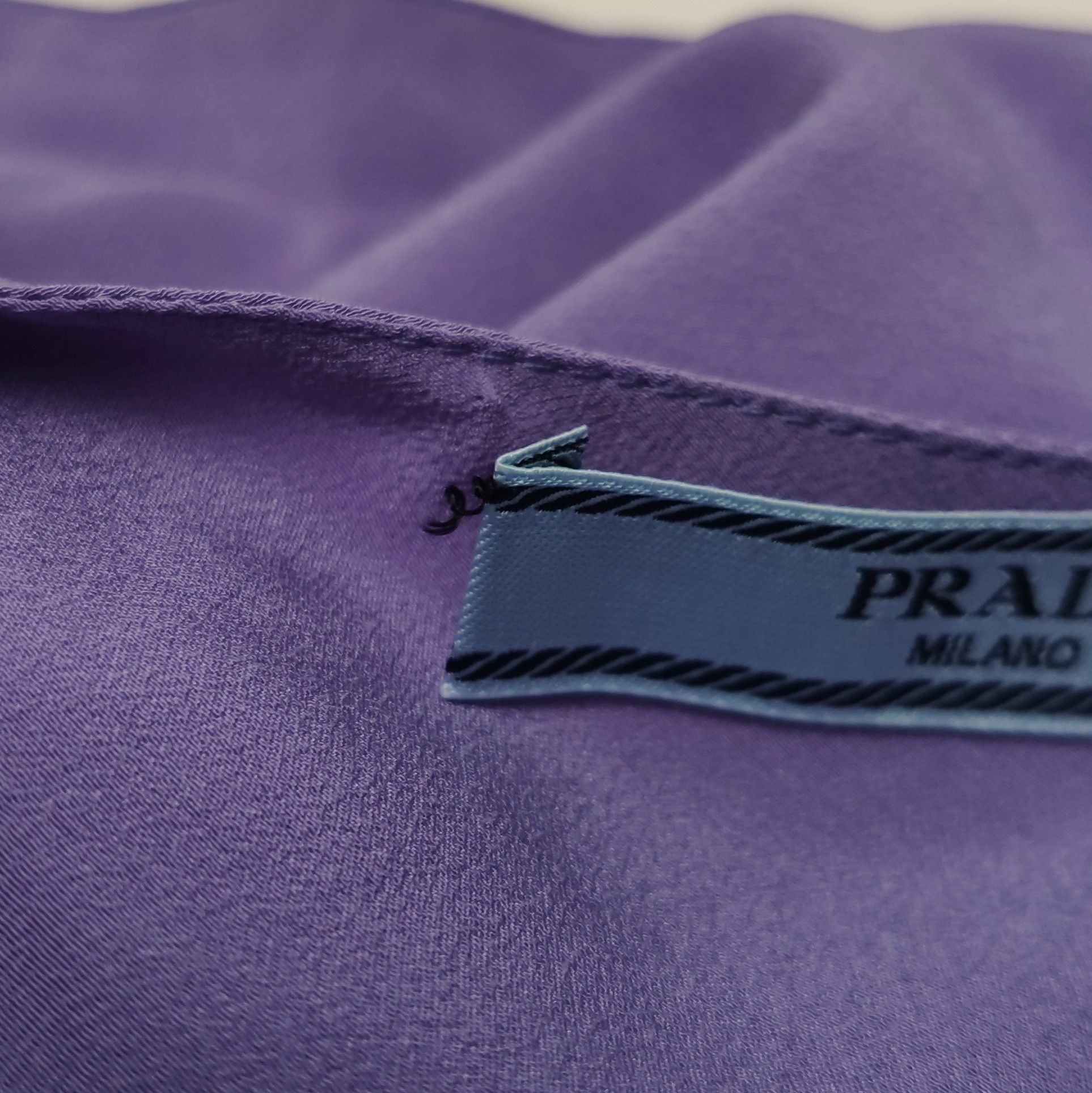 Prada Prada Solid Color Silk Top with Triangle Logo 0089 Size M / US 6-8 / IT 42-44 - 10 Thumbnail