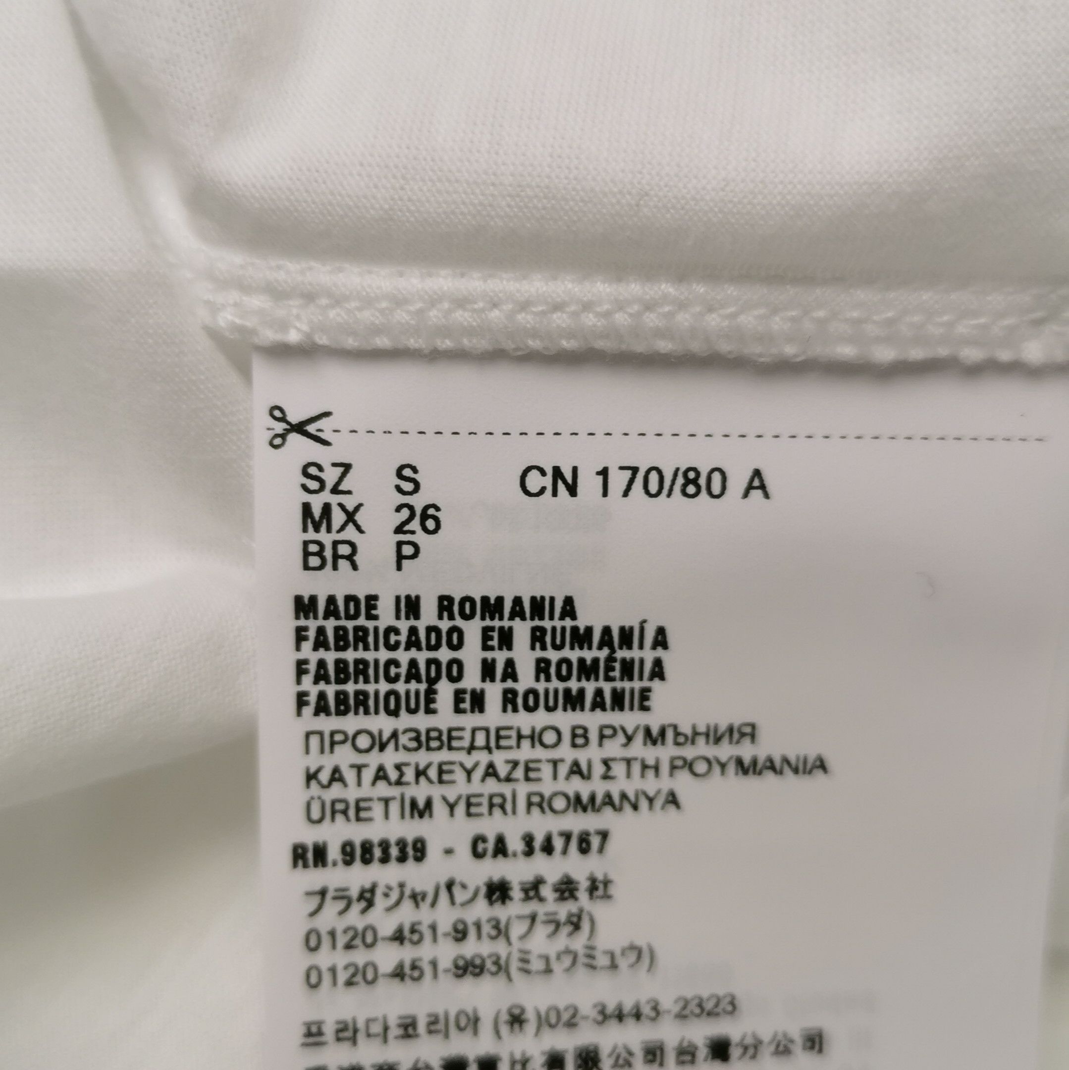Prada Prada Classic Cotton Crew Neck T-Shirt in White 0089 Size S / US 4 / IT 40 - 6 Thumbnail