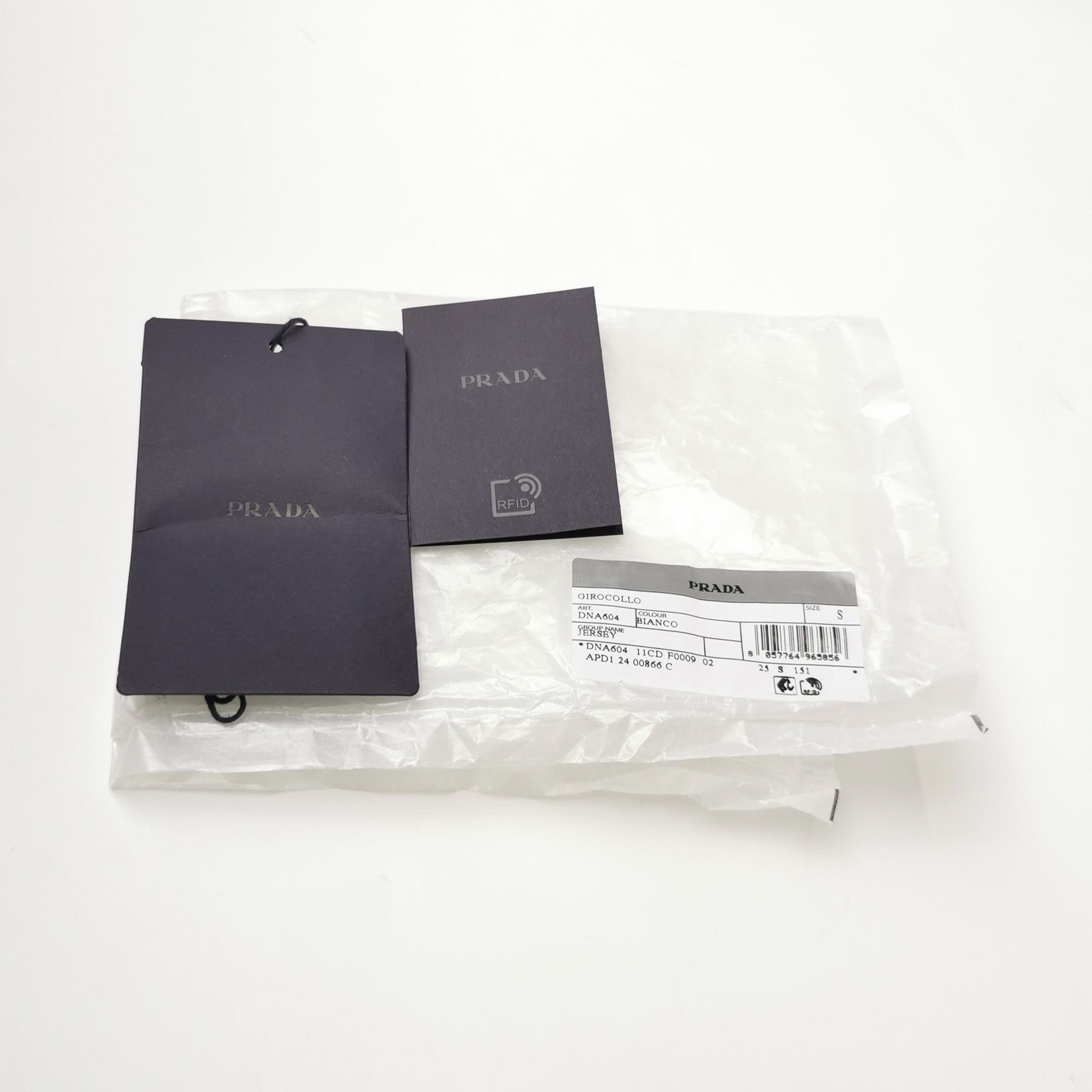Prada Prada Classic Cotton Crew Neck T-Shirt in White 0089 Size S / US 4 / IT 40 - 3 Thumbnail