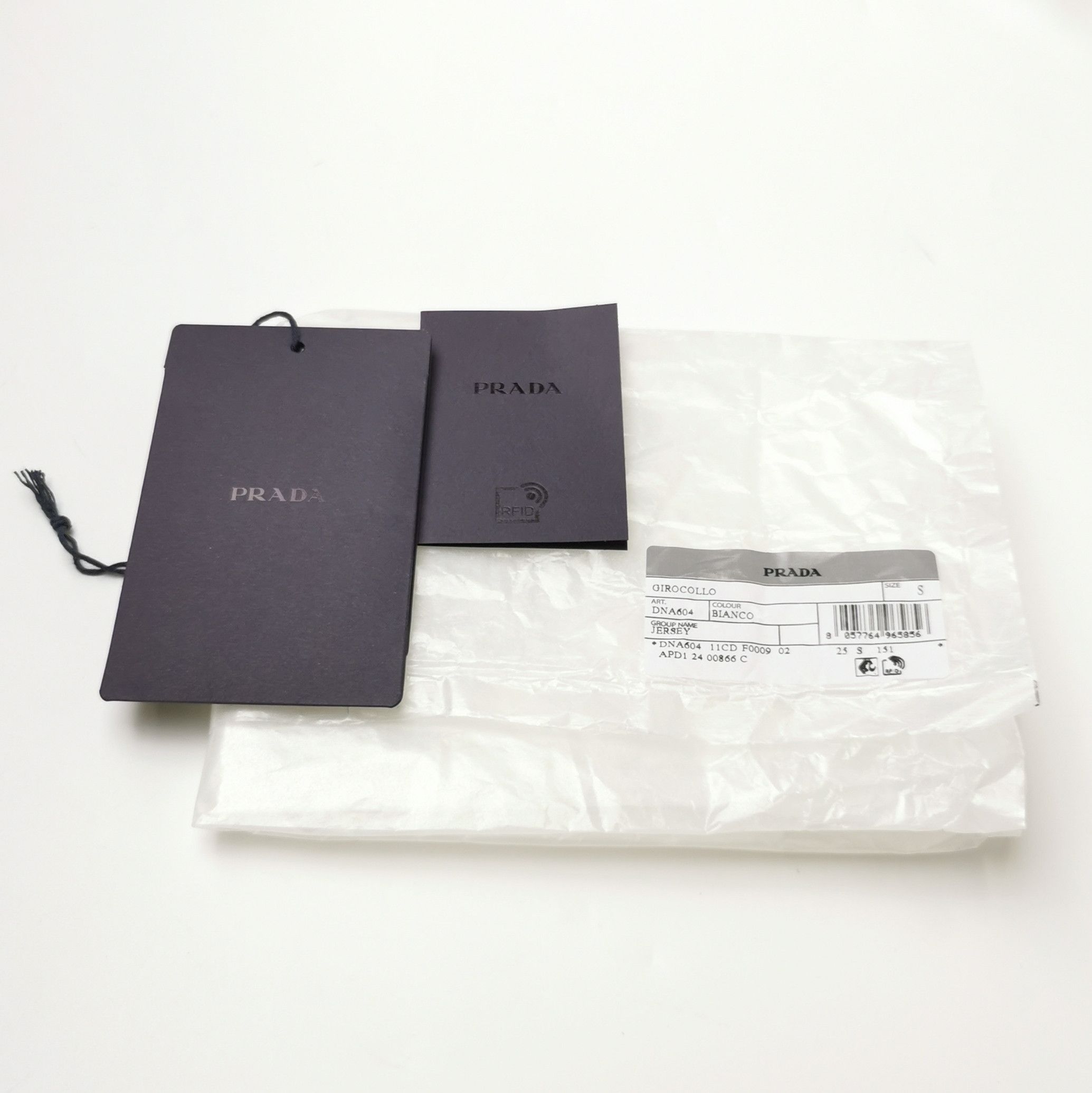 Prada Prada Classic White Cotton Crew Neck T-Shirt 0089 Size S / US 4 / IT 40 - 3 Thumbnail
