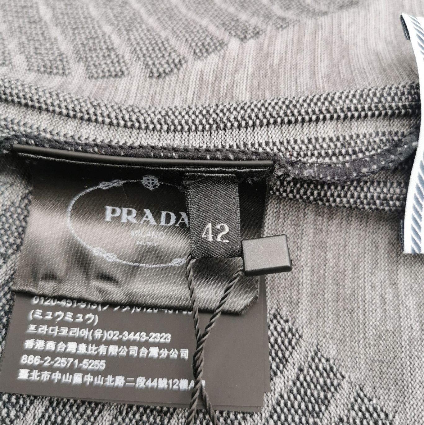 Prada Prada Color-Blocked Fitted Trousers Size 42 0089 Size 42" / US 20 - 6 Thumbnail