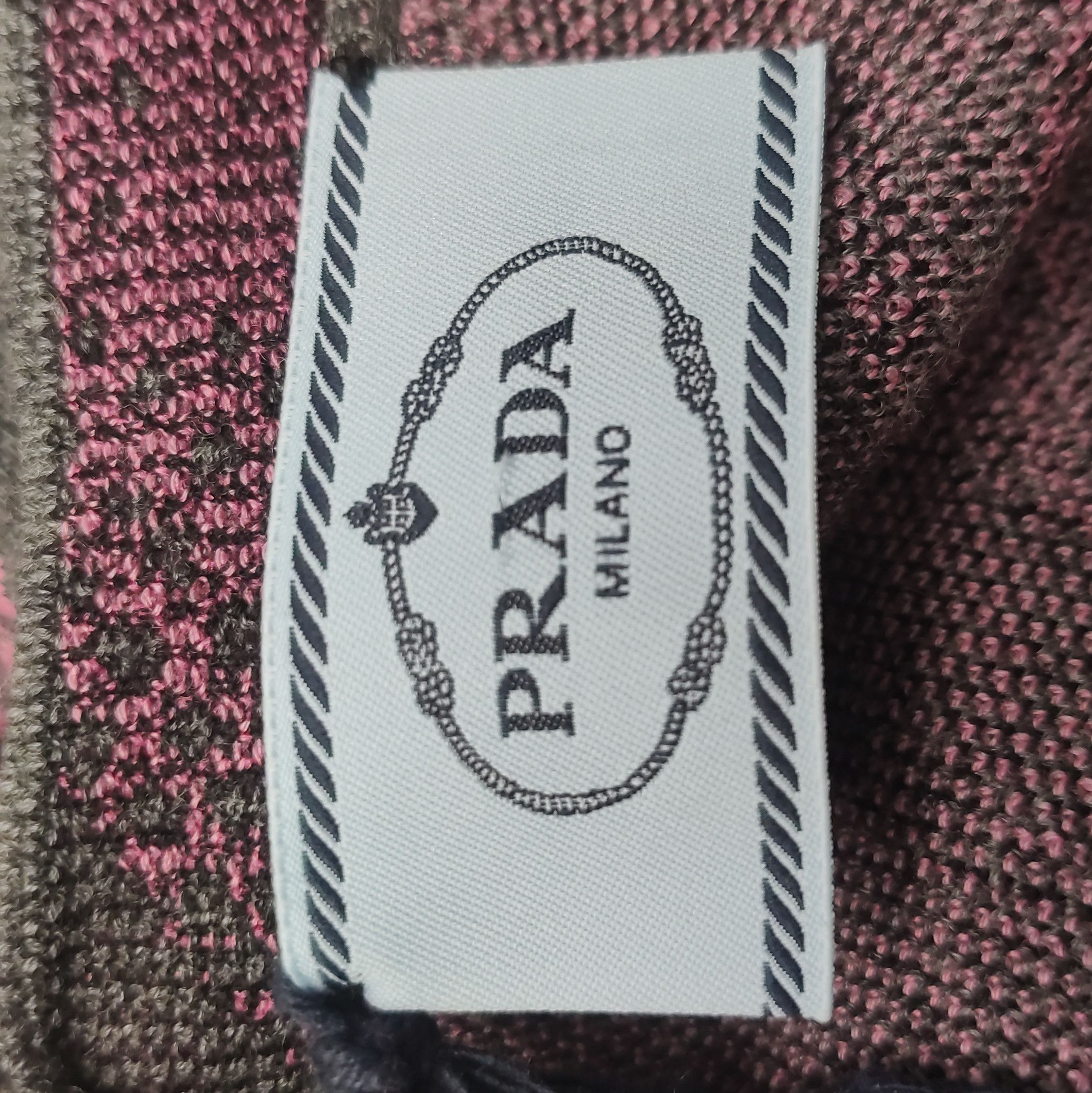 Prada Prada Color-Blocked V-Neck Knit Sweater 0089 Size XXS / US 00 / IT 34 - 5 Thumbnail