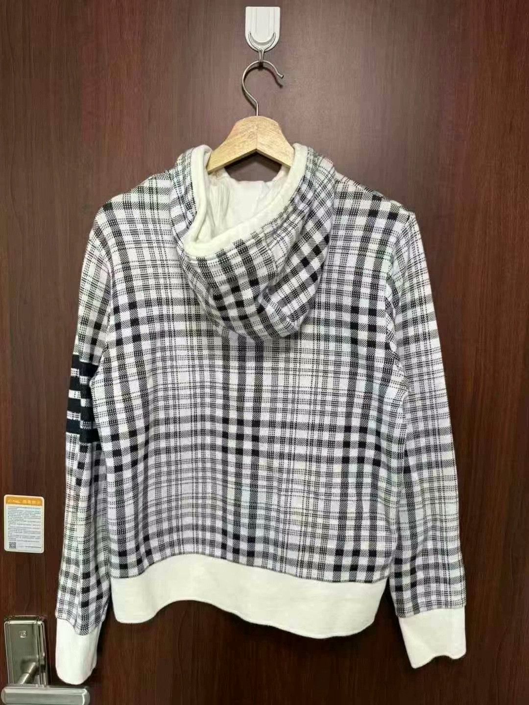Thom Browne thom browne striped hoodie with four stripes Size US XXS / EU 40 - 2 Thumbnail