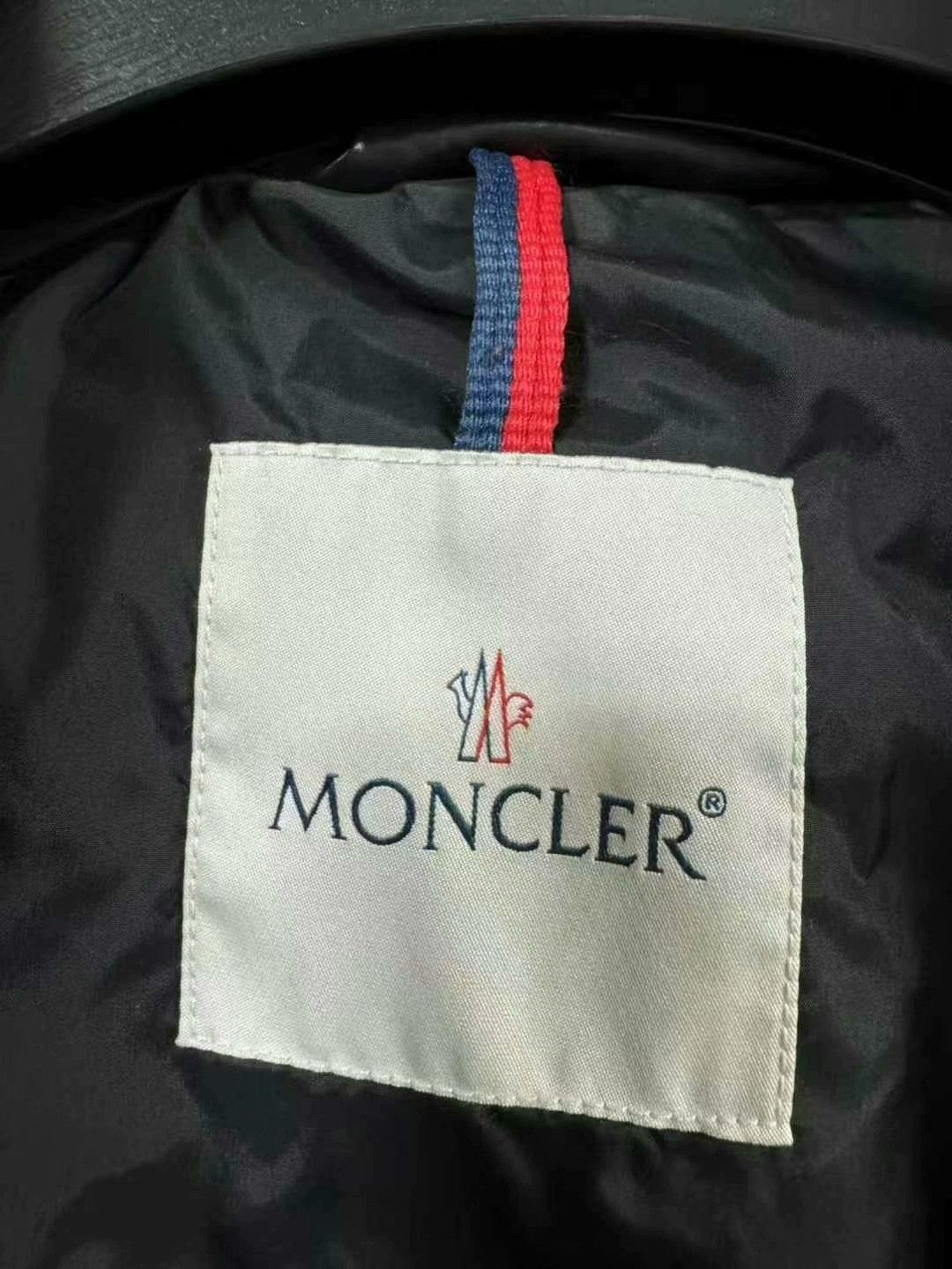 Moncler moncler danae black down jacket size 2 Size M / US 6-8 / IT 42-44 - 5 Thumbnail