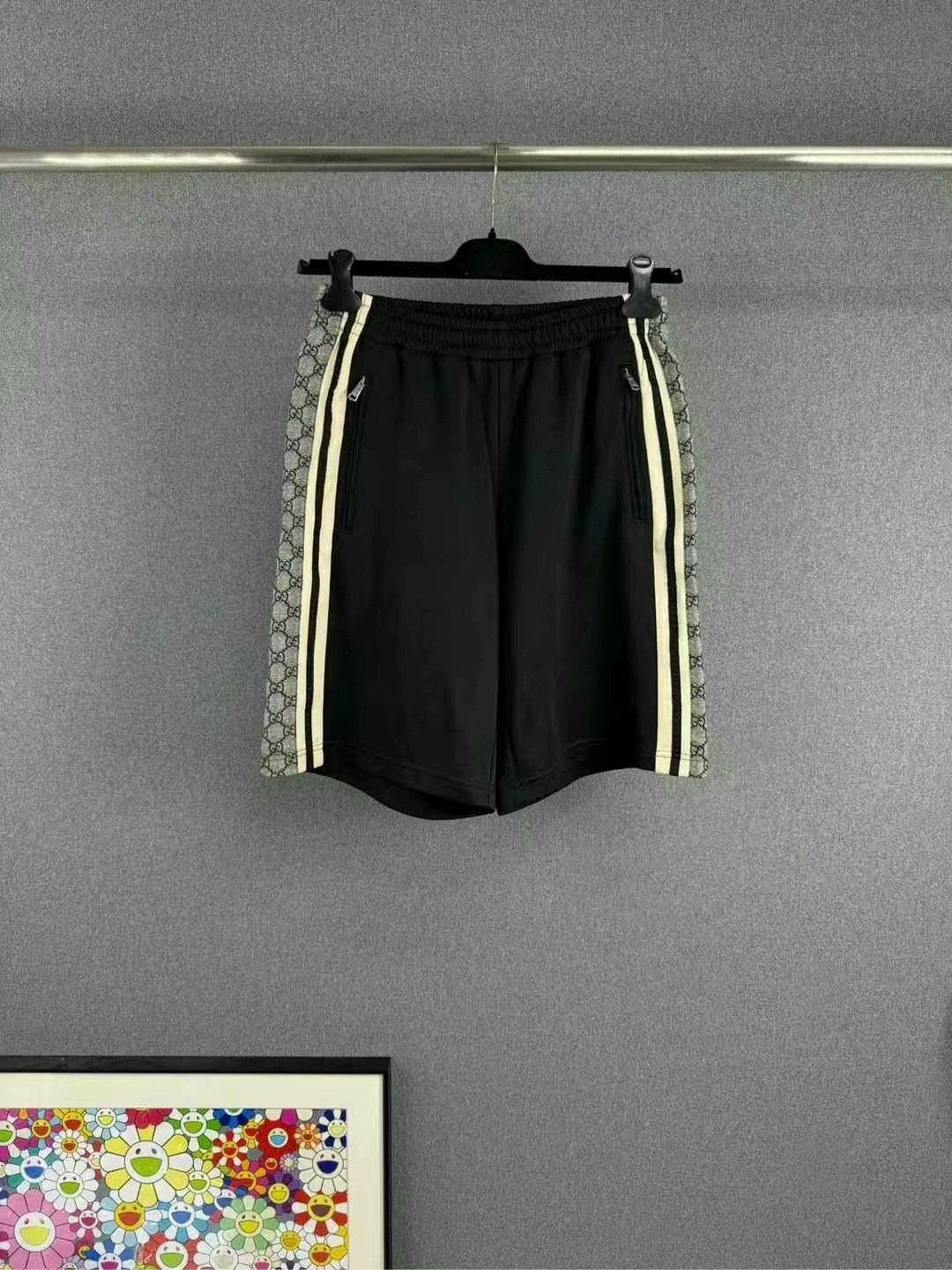 Gucci gucci logo snake print shorts for men Size US 26 / EU 42 - 2 Thumbnail