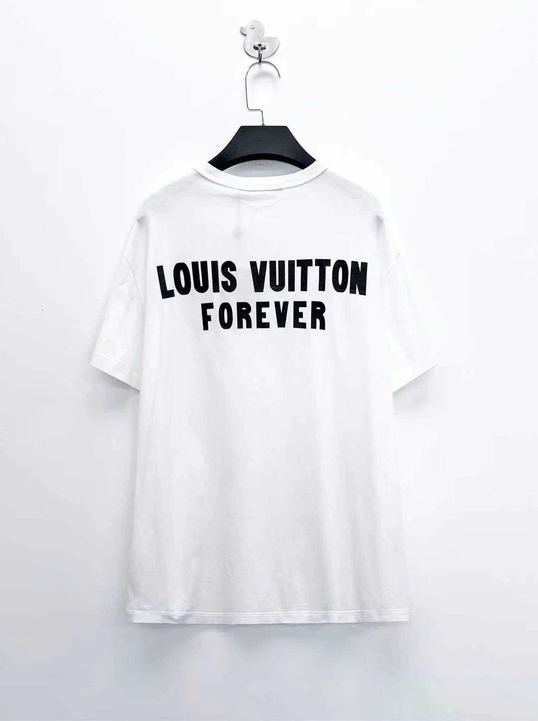 Louis Vuitton louis vuitton white pocket logo short sleeve tee Size US XS / EU 42 / 0 - 2 Thumbnail