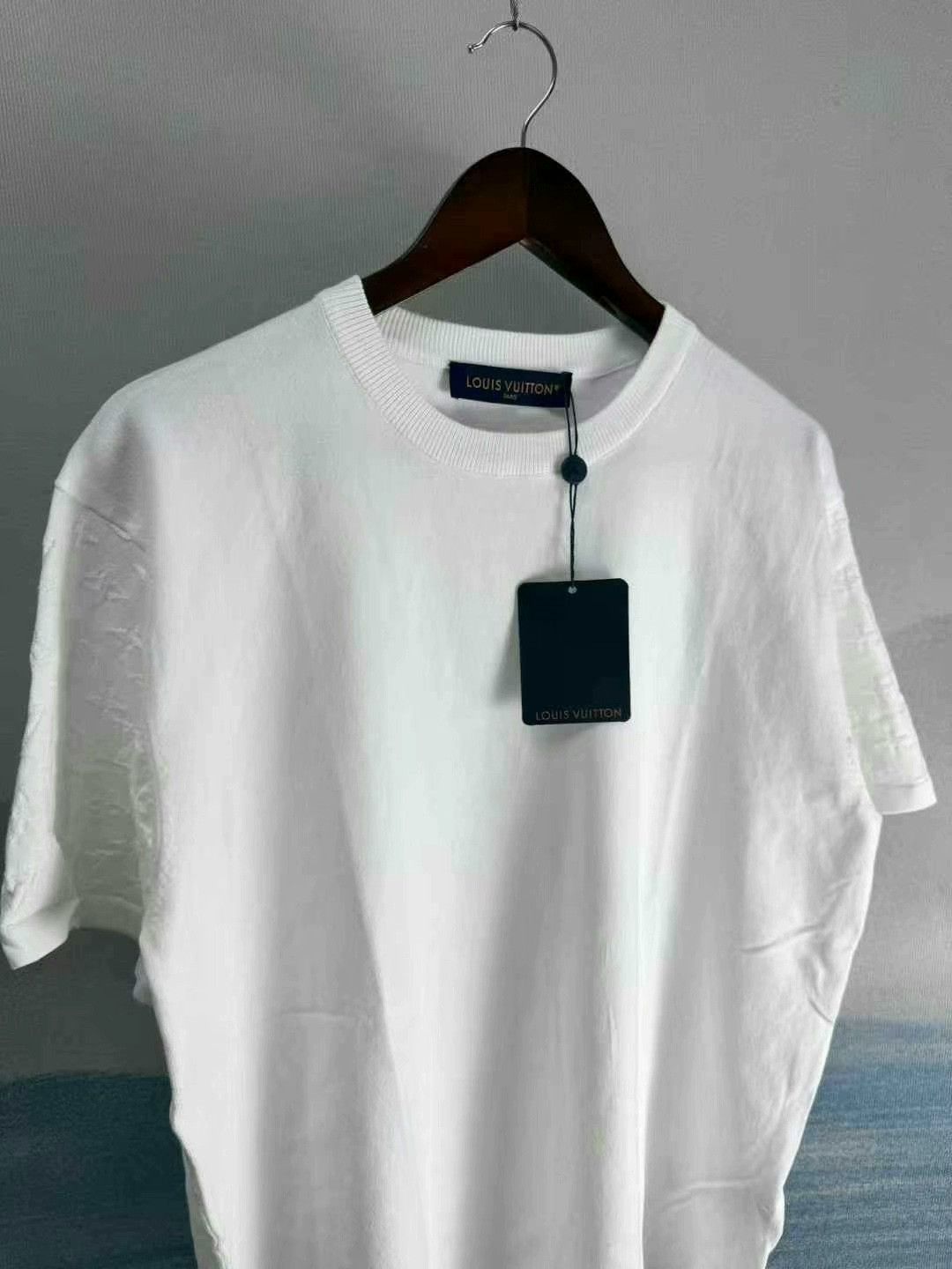 Louis Vuitton Louis Vuitton White Printed Short Sleeve T-Shirt Size US L / EU 52-54 / 3 - 2 Thumbnail