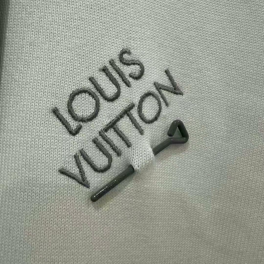 Louis Vuitton louis vuitton embroidered logo short-sleeve shirt Size US M / EU 48-50 / 2 - 5 Thumbnail