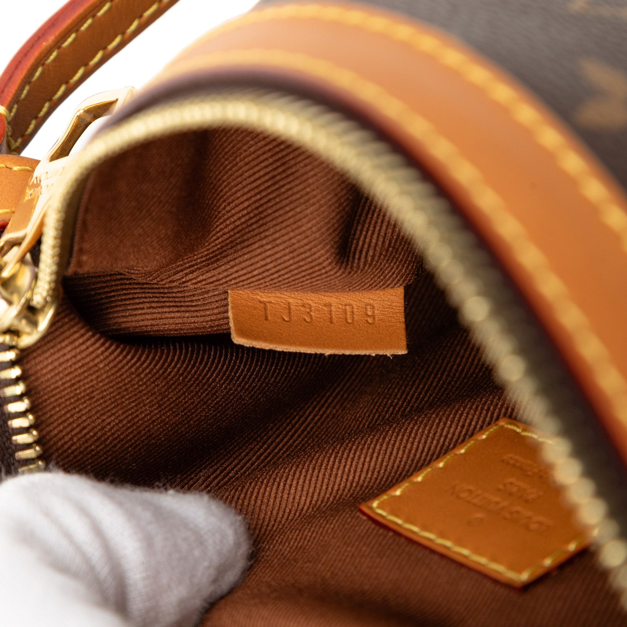 Louis Vuitton Louis Vuitton Monogram Saumur Messenger PM Size ONE SIZE - 6 Thumbnail