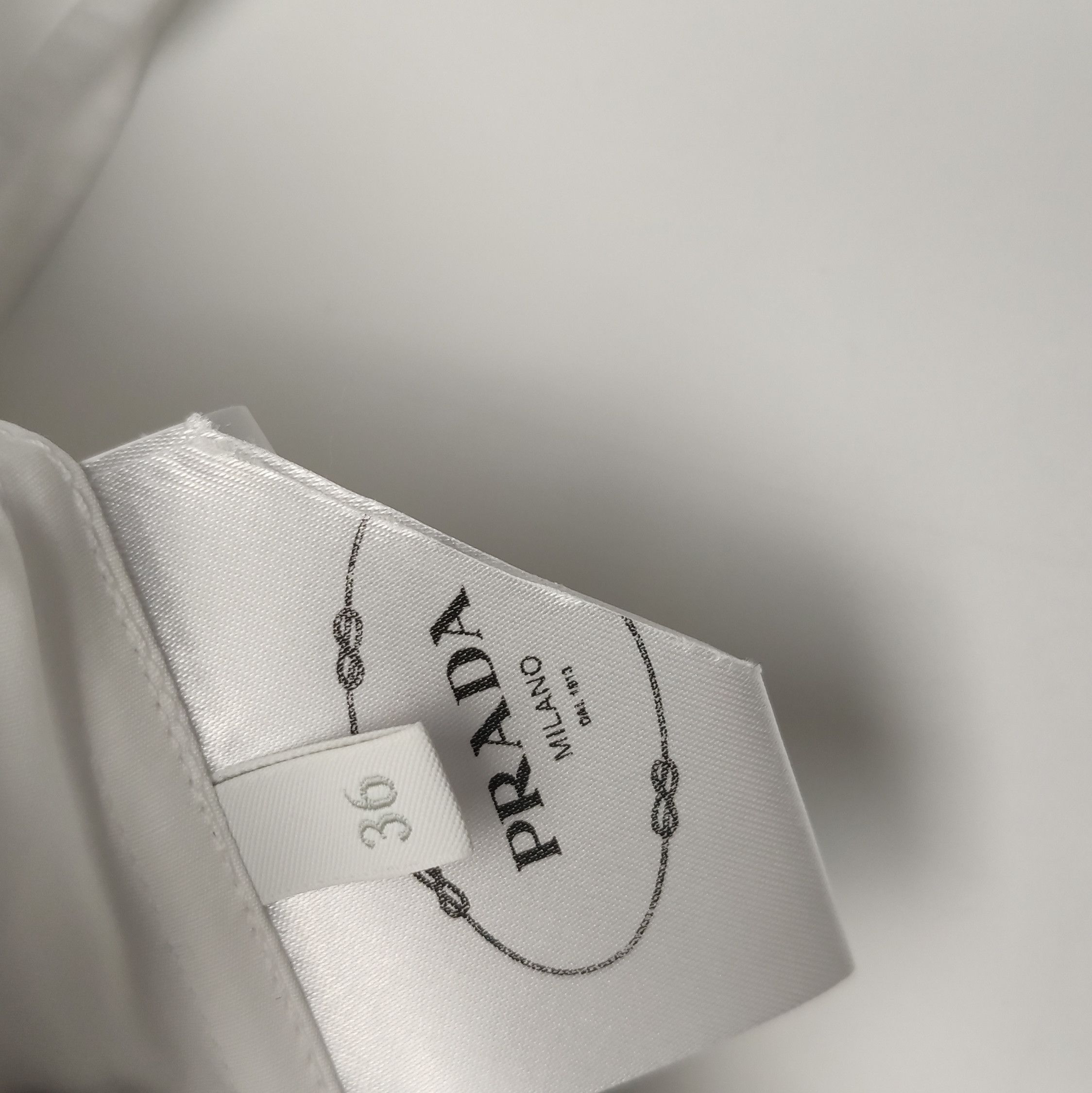 Prada Prada Cotton Long Sleeve Button-Up Shirt 0089 Size XXS / US 00 / IT 34 - 8 Thumbnail