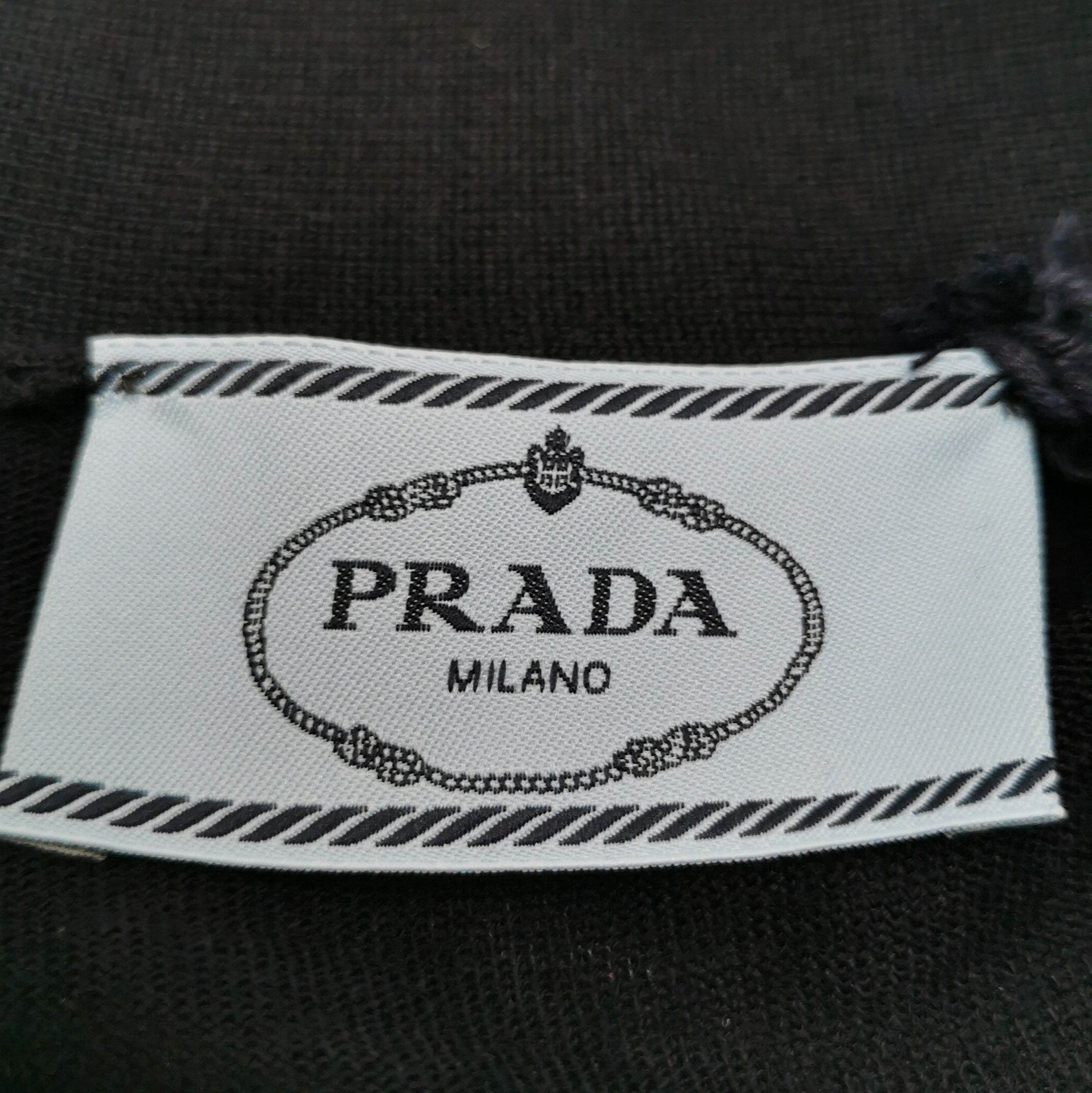 Prada Prada Black Wool V-Neck Button-Up Sweater 0089 Size XS / US 0-2 / IT 36-38 - 4 Thumbnail