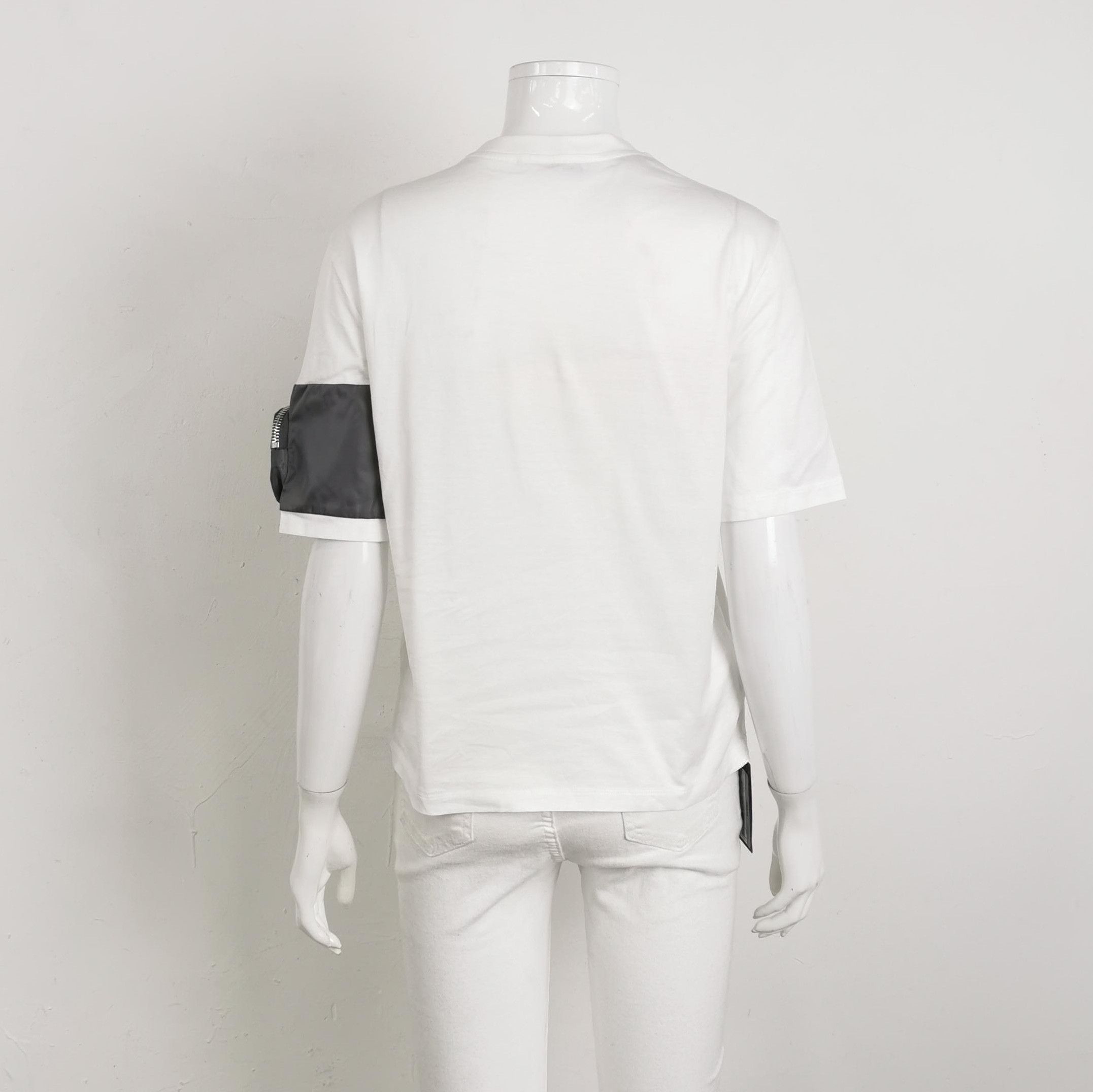 Prada Prada Cotton Triangle Logo Short Sleeve T-Shirt 0089 Size S / US 4 / IT 40 - 2 Thumbnail