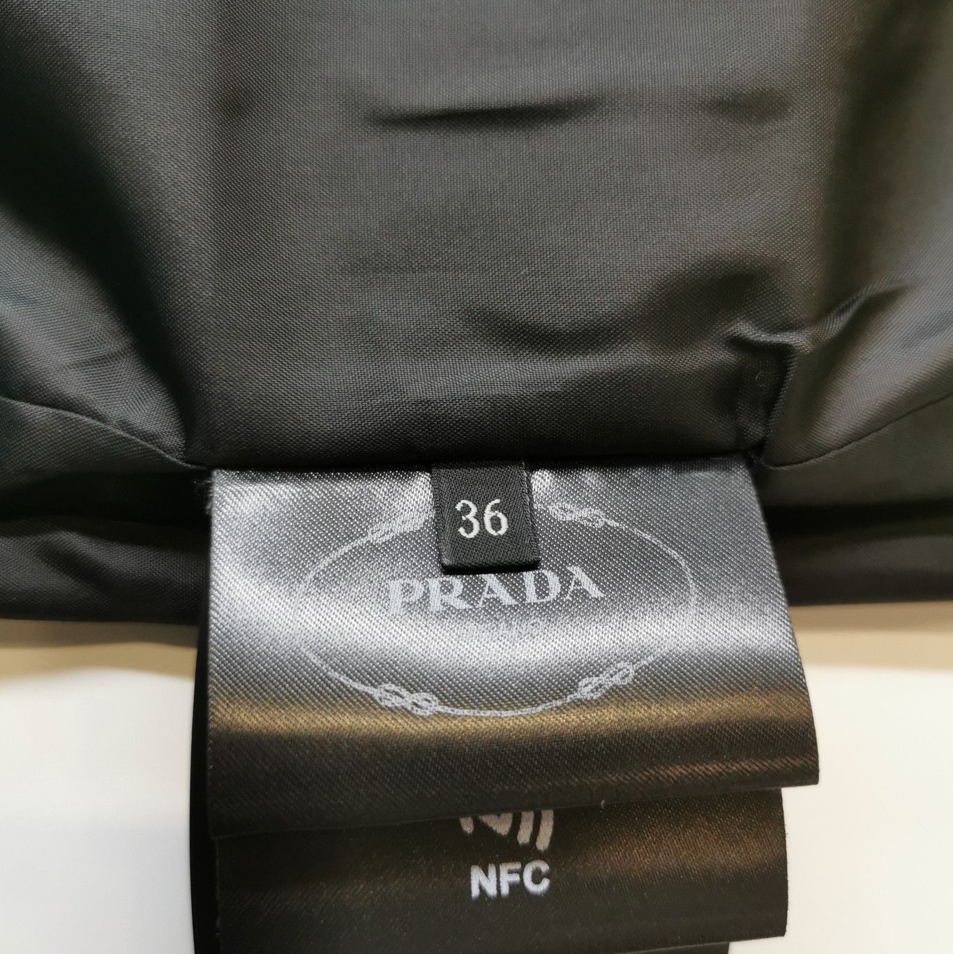 Prada Prada Black Wool Zip Midi Skirt 0089 Size 36" / US 14 / IT 50 - 6 Thumbnail