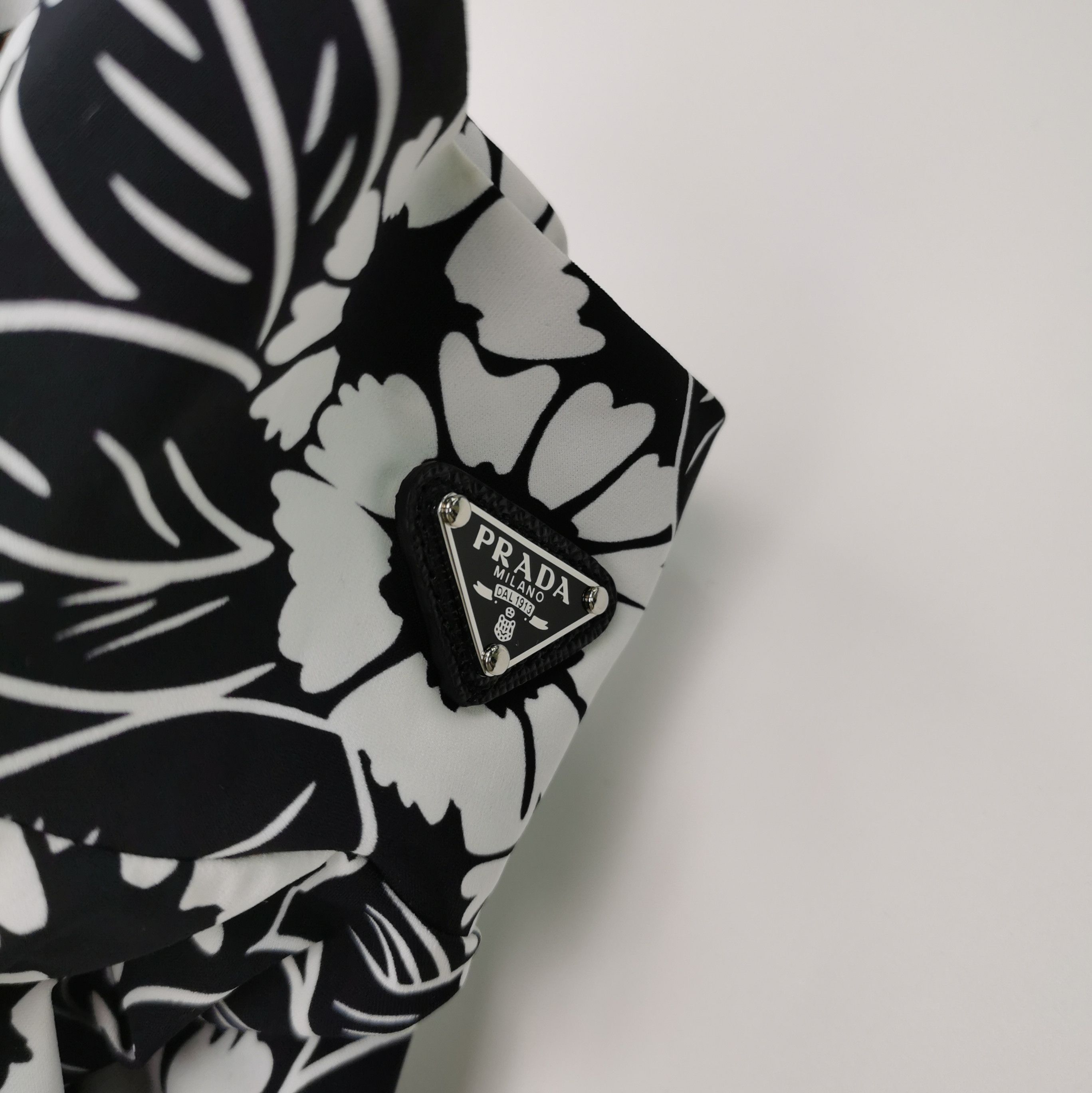Prada Prada Floral Pattern High Neck Top Size 38 0089 Size S / US 4 / IT 40 - 3 Thumbnail