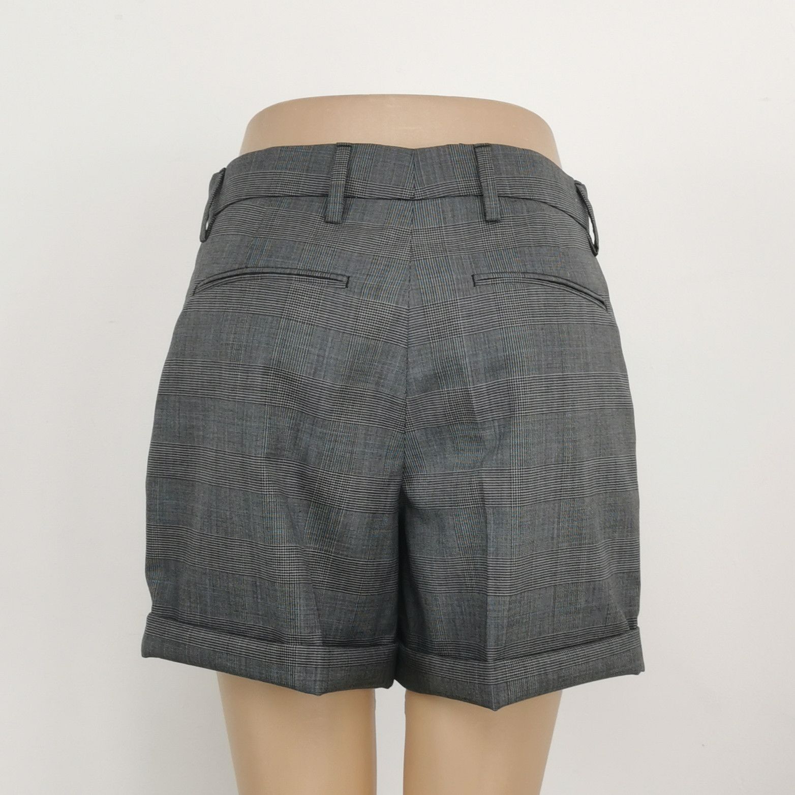Prada Prada Gray Wool Plaid Cuffed Shorts Size 36 0089 Size 36" / US 14 / IT 50 - 2 Thumbnail
