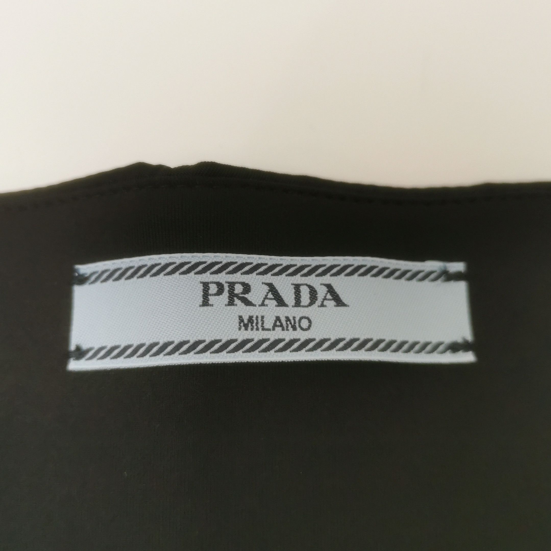 Prada Prada Black Triangle Logo Crop Top 0089 Size M / US 6-8 / IT 42-44 - 5 Thumbnail