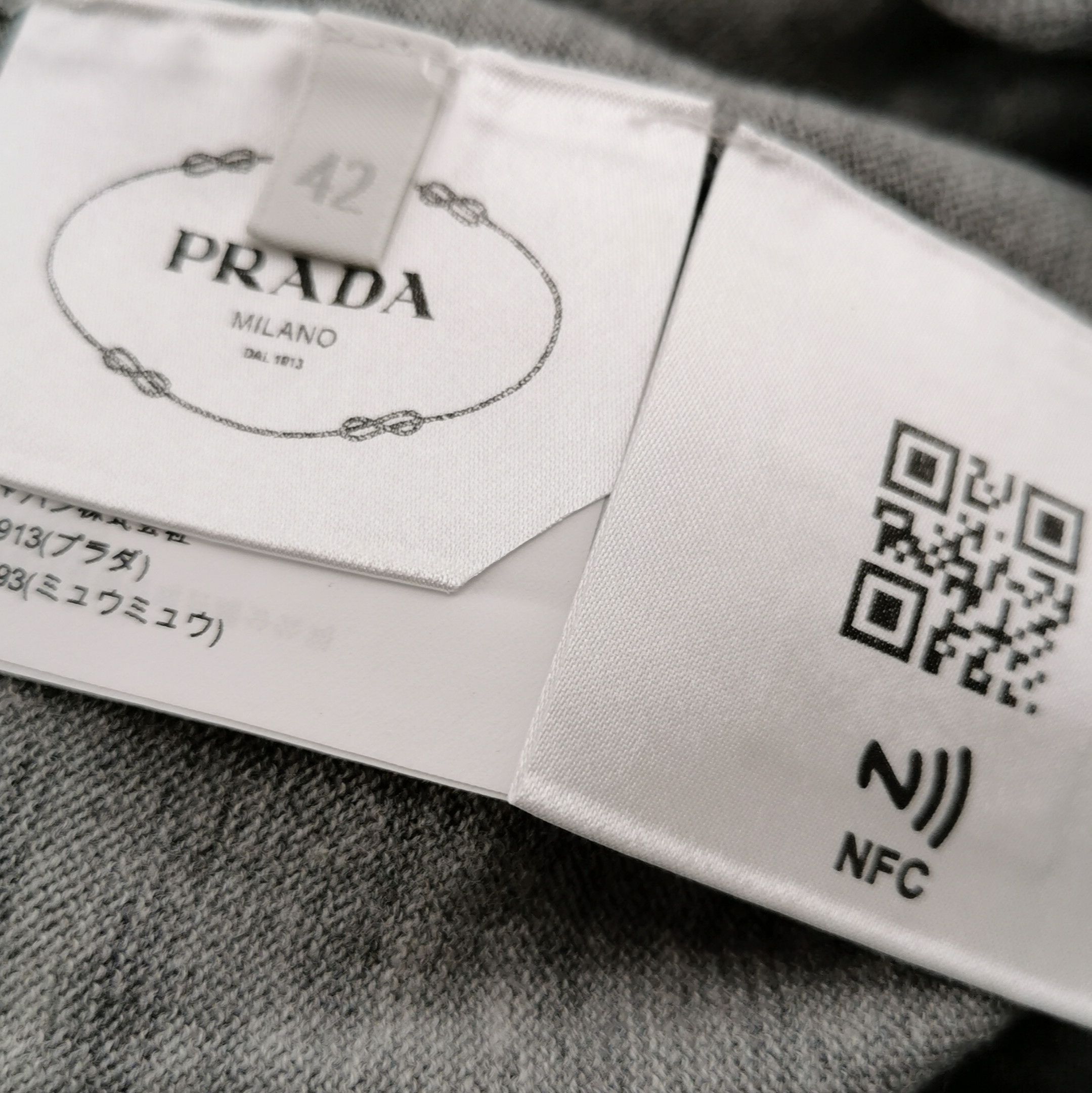 Prada Prada Gray Wool Sweater for Women 0089 Size L / US 10 / IT 46 - 10 Thumbnail