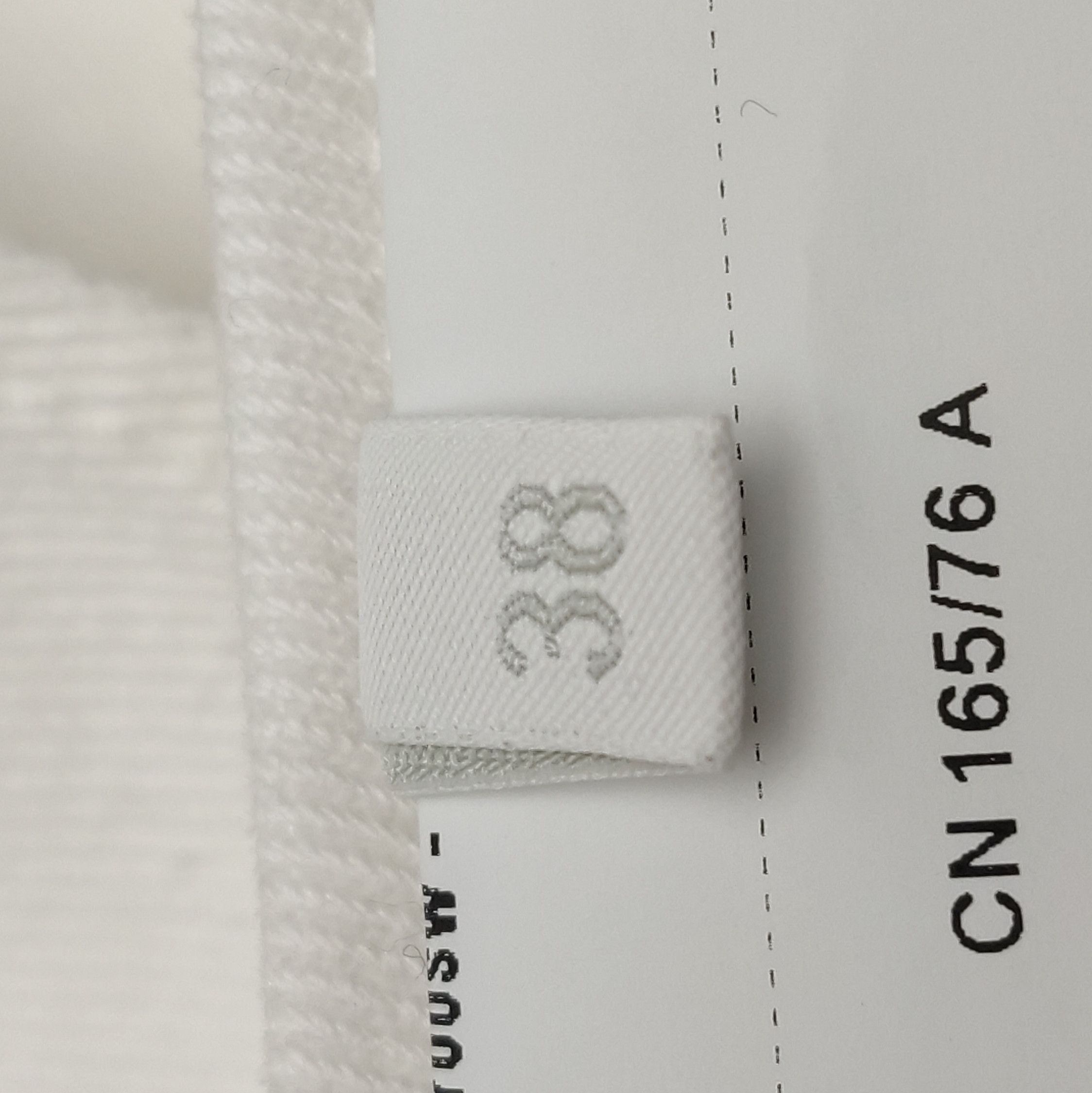 Prada Prada Cotton Triangle Logo Top in White 0089 Size S / US 4 / IT 40 - 6 Thumbnail