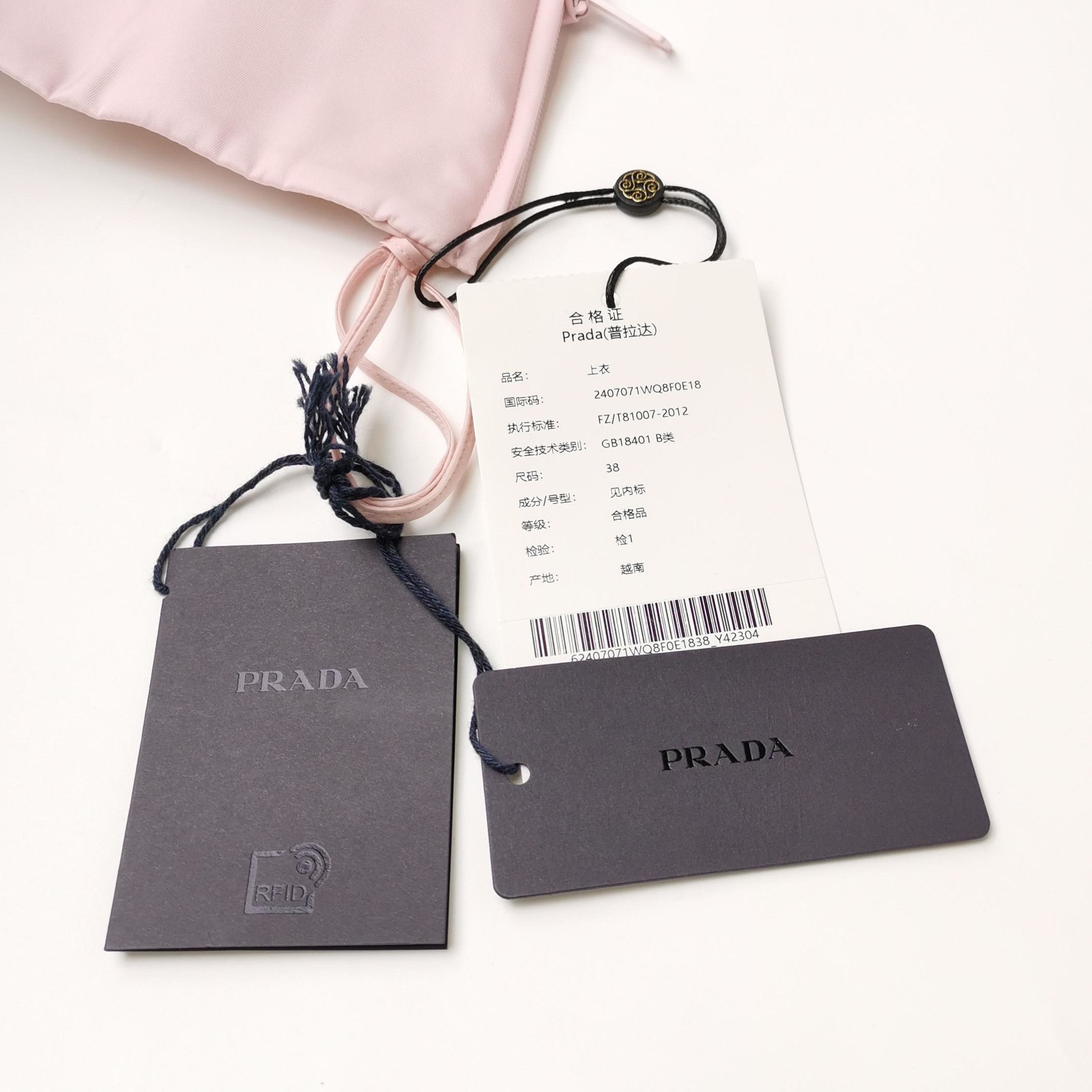 Prada Prada Solid Color Triangle Logo Tank Top 0089 Size S / US 4 / IT 40 - 4 Thumbnail
