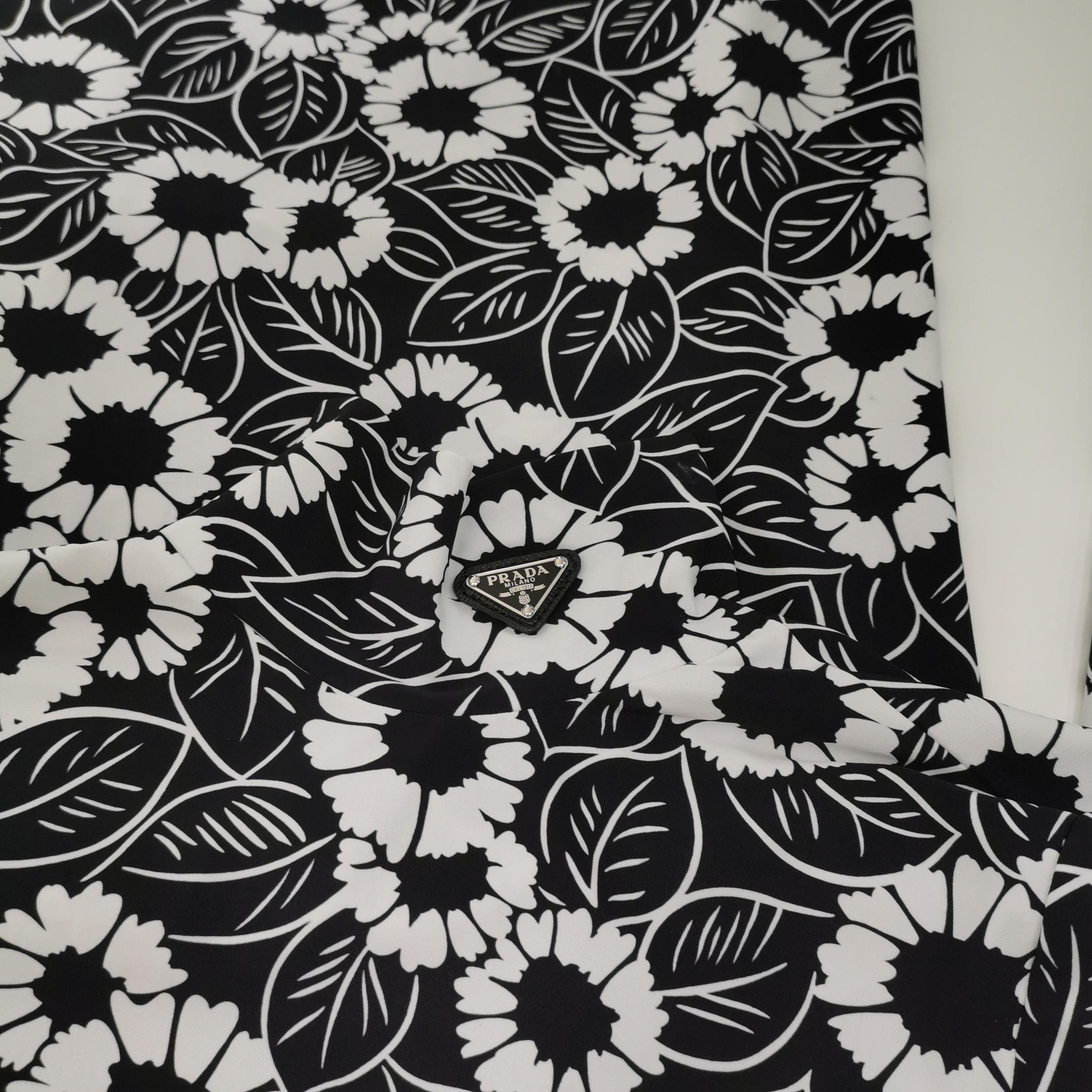 Prada Prada Floral Pattern High Neck Top 0089 Size S / US 4 / IT 40 - 3 Thumbnail