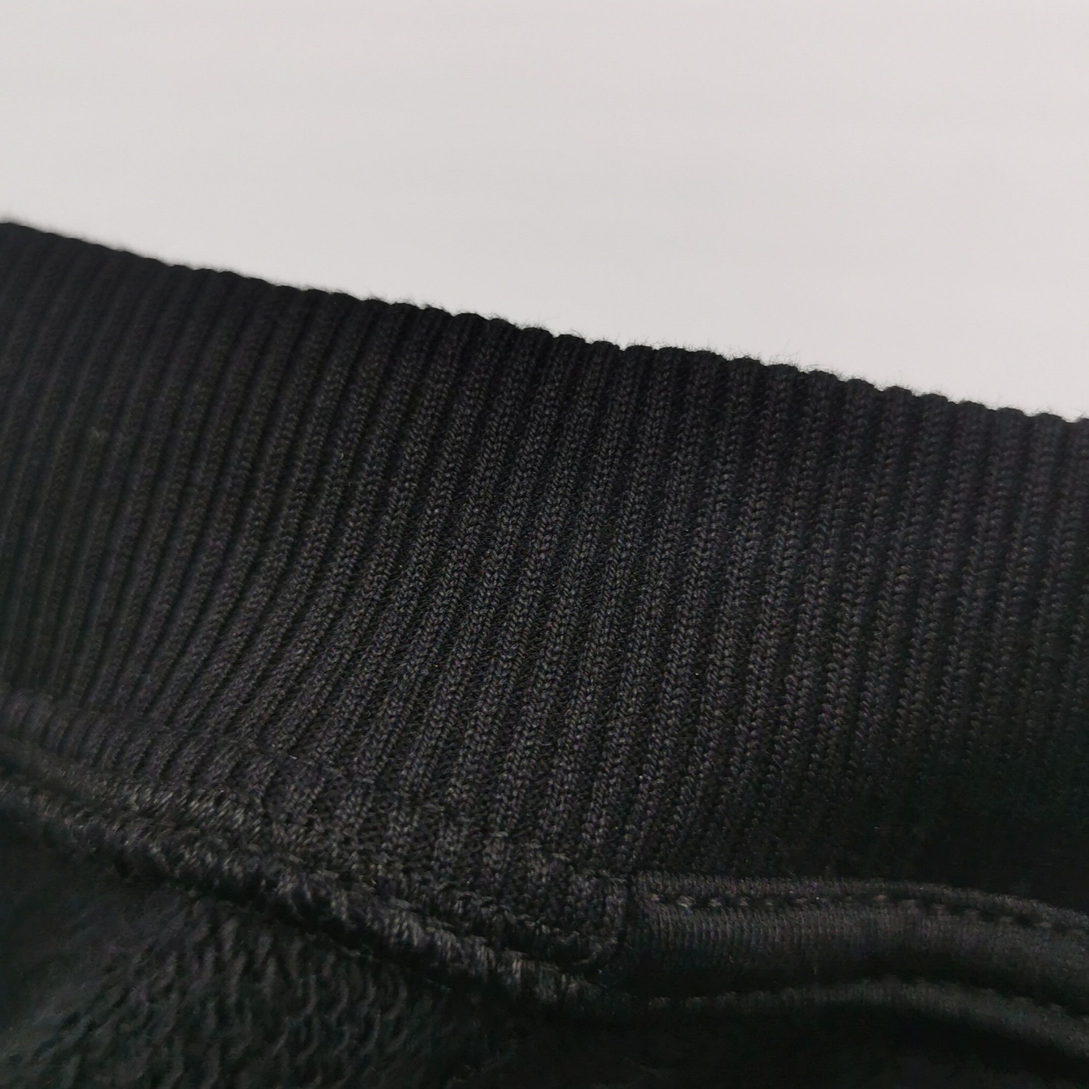 Prada Prada Black Logo Round Neck Crop Top 0089 Size S / US 4 / IT 40 - 9 Thumbnail