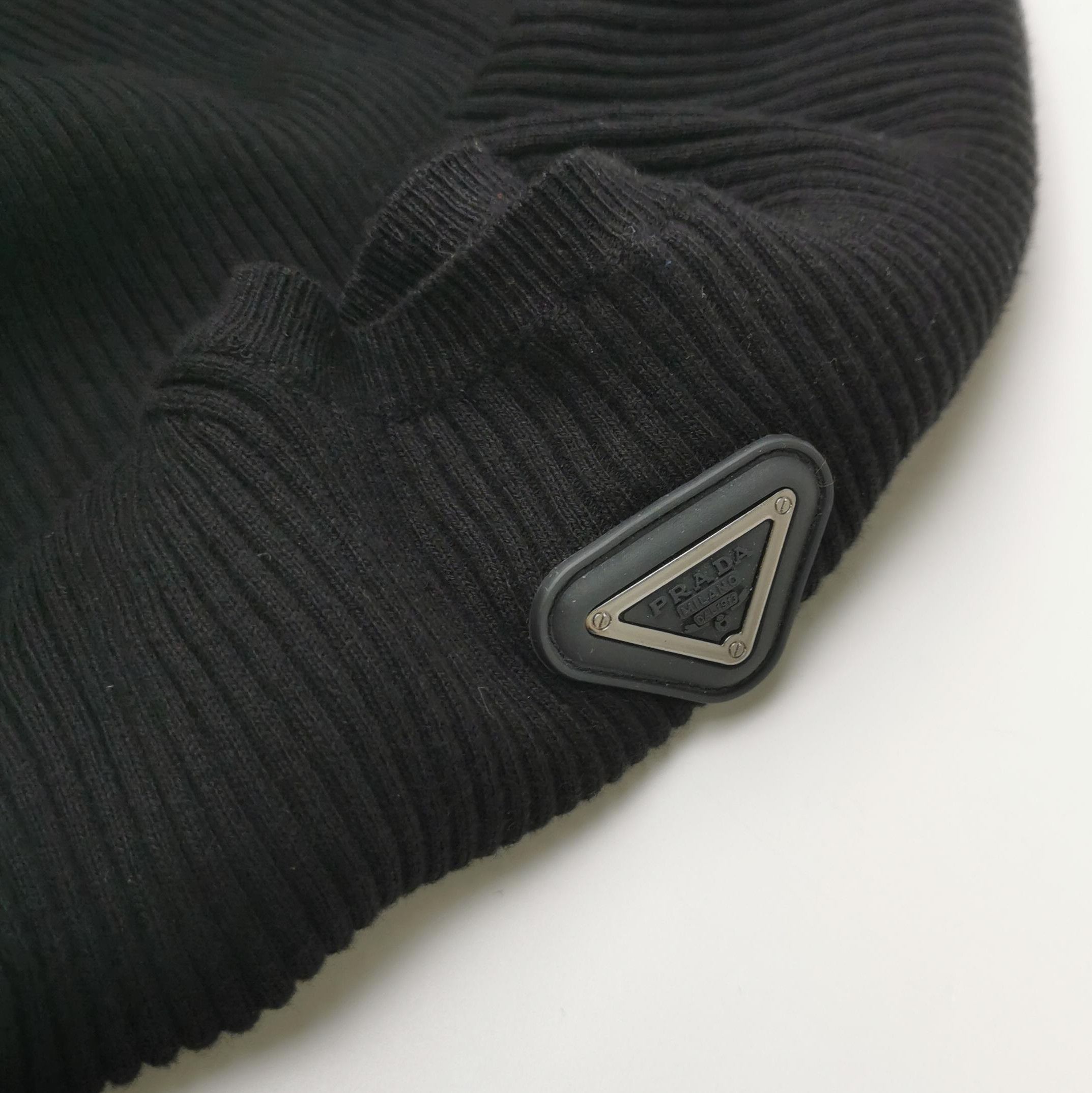 Prada Prada Black Ribbed Knit Crew Neck Sweater 0089 Size M / US 6-8 / IT 42-44 - 3 Thumbnail