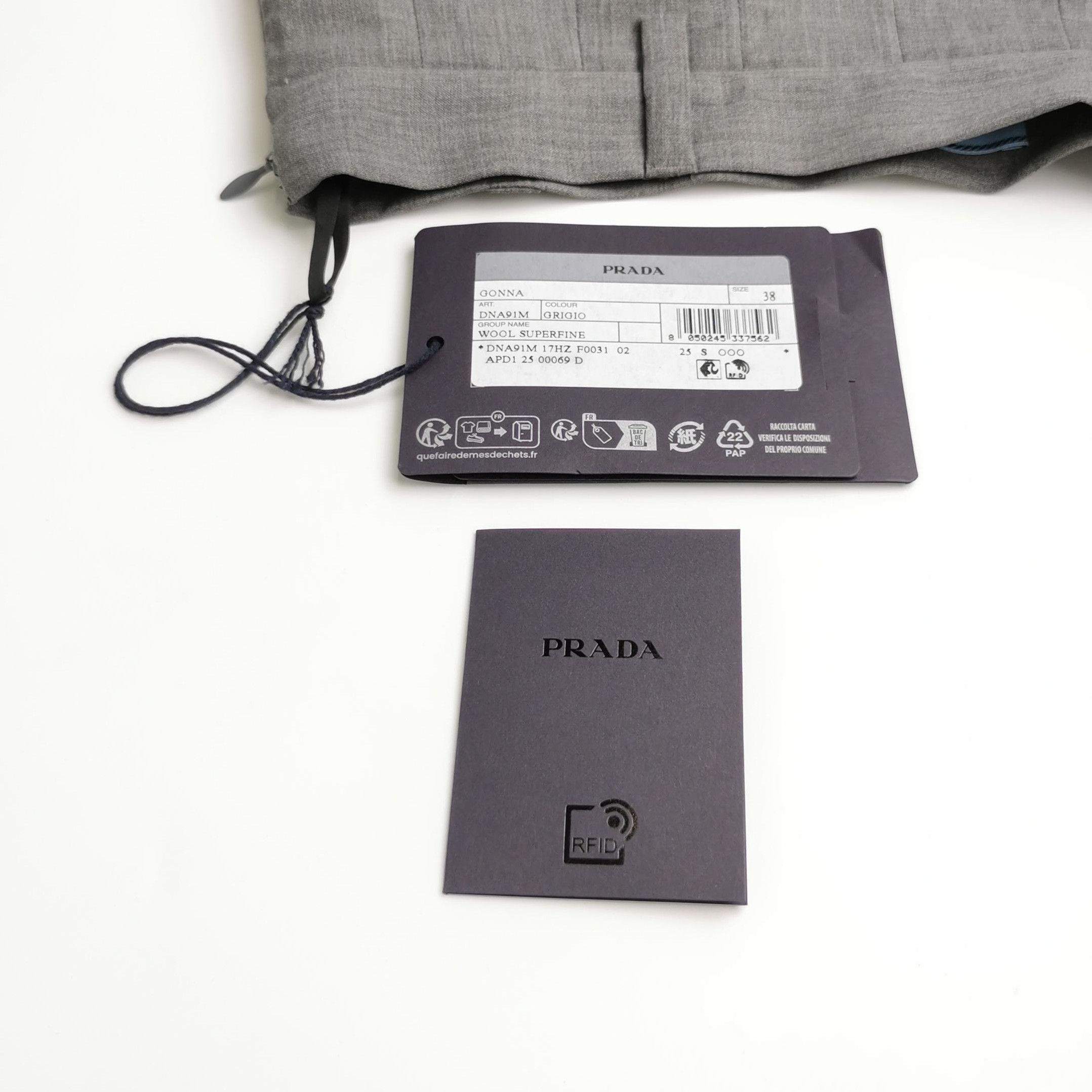 Prada Prada Gray Pleated Wool Midi Skirt 0089 Size 38" / US 16 / IT 52 - 3 Thumbnail