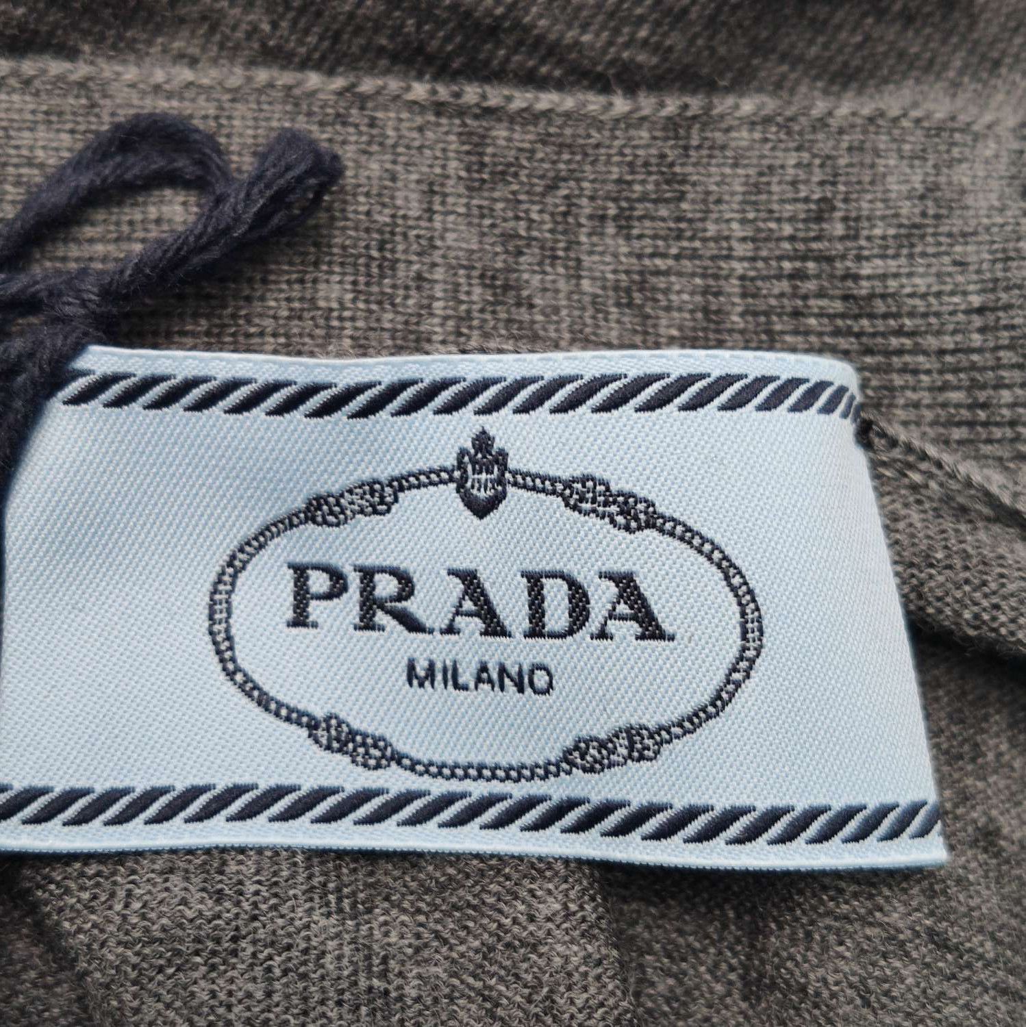 Prada Prada Wool V-Neck Long Sleeve Cardigan 0089 Size S / US 4 / IT 40 - 4 Thumbnail
