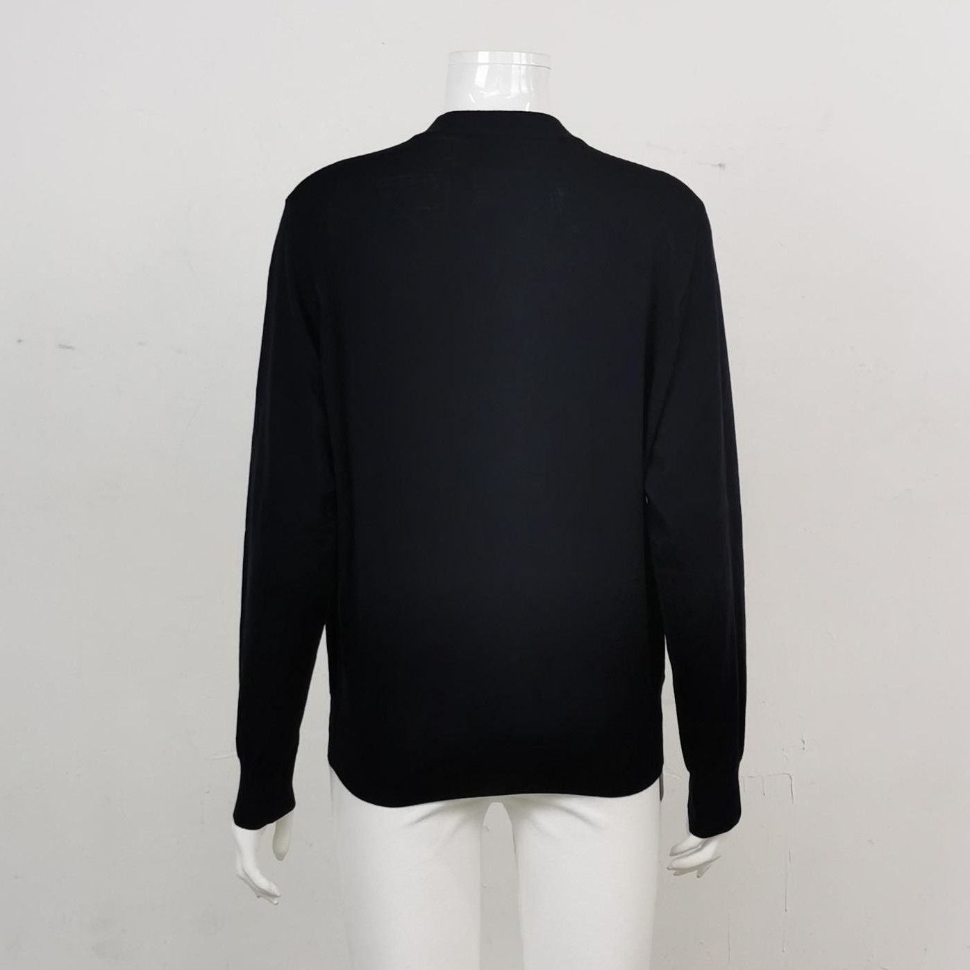 Prada Prada Wool V-Neck Cardigan in Classic Black 0089 Size XXS / US 00 / IT 34 - 2 Thumbnail