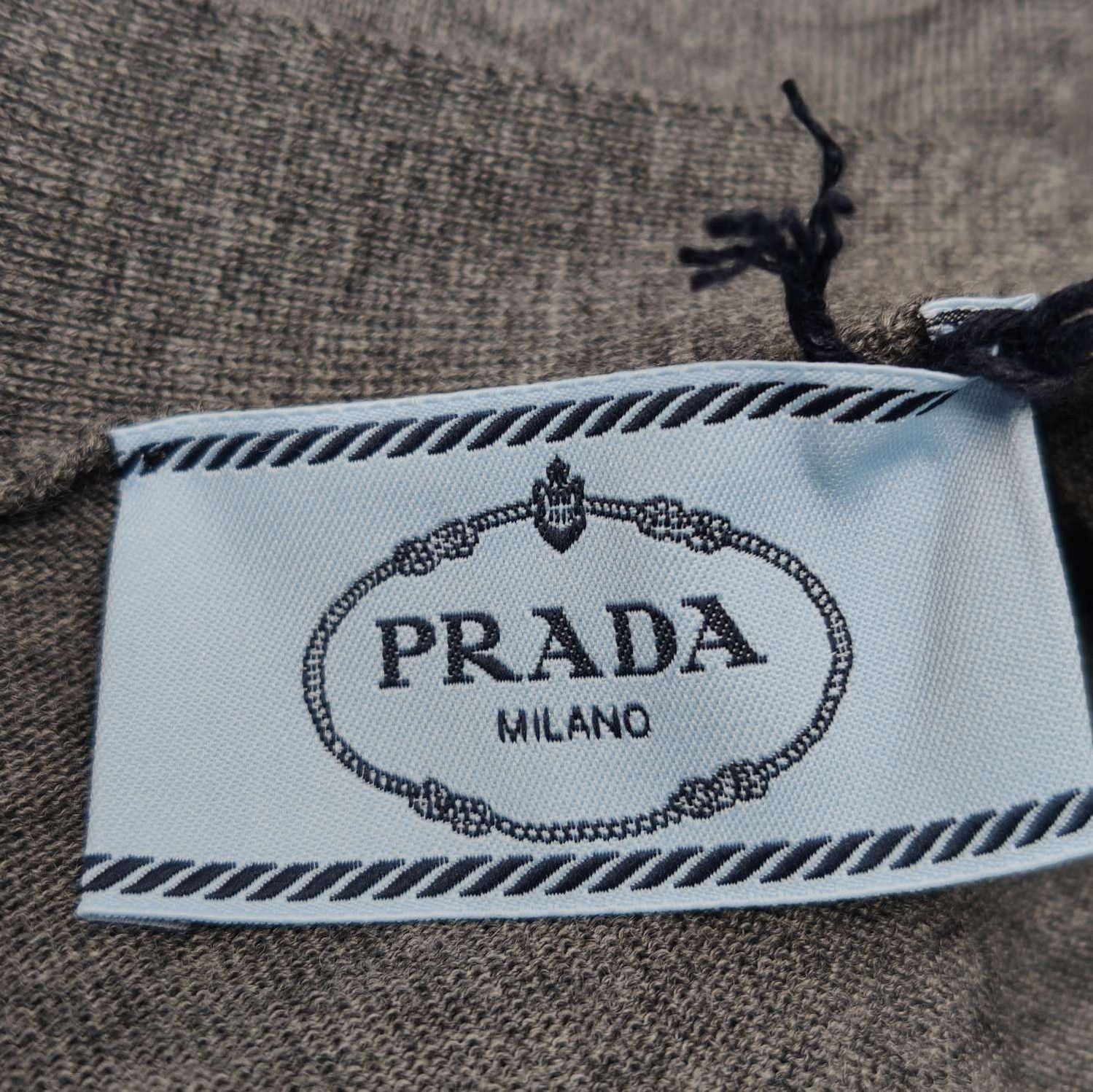 Prada Prada Wool V-Neck Long Sleeve Cardigan 0089 Size S / US 4 / IT 40 - 4 Thumbnail
